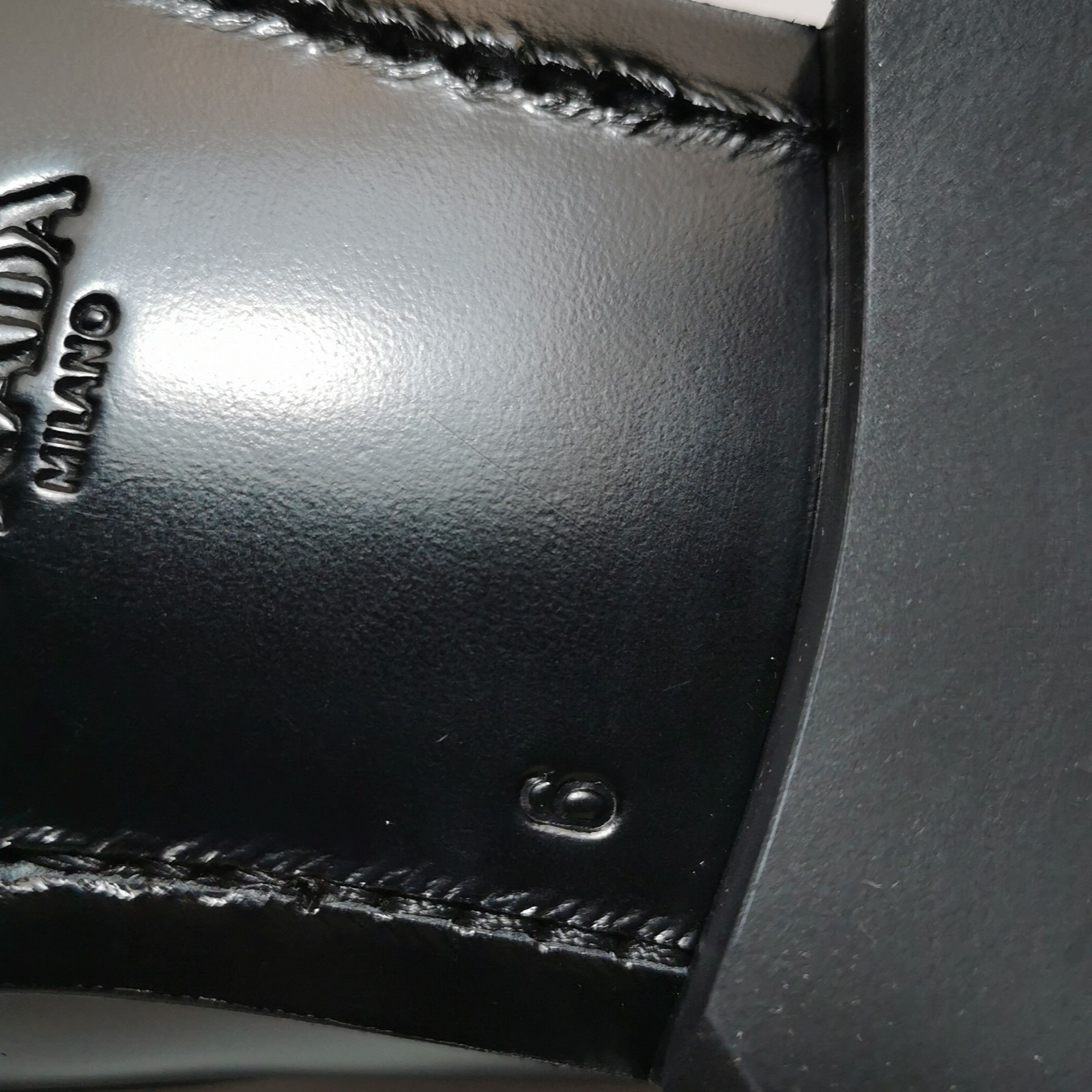 Prada Prada Men 7 Leather Size US 7 / EU 40 - 9 Thumbnail