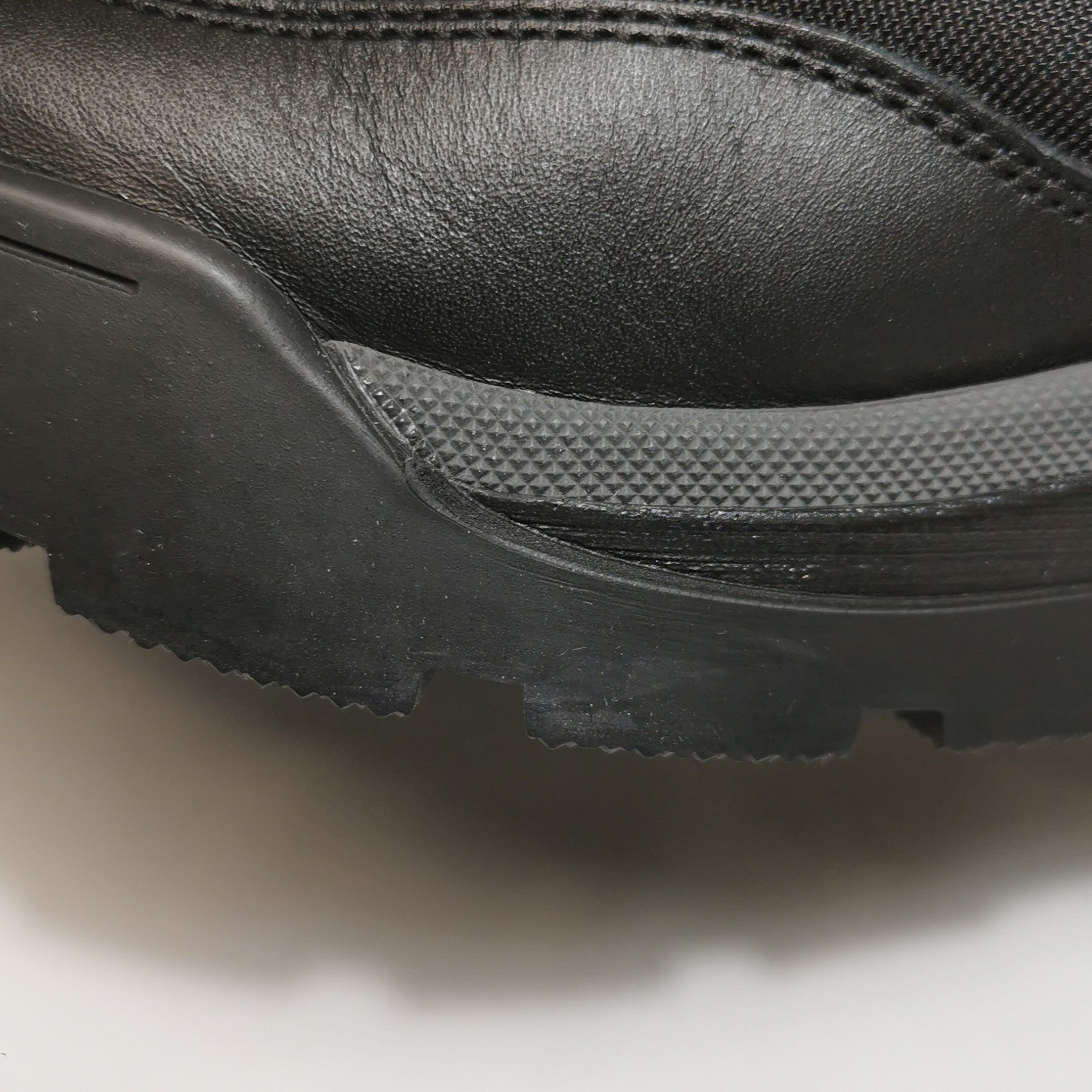 Prada Prada Men 6 Lowtop Sneakers Size US 6 / EU 39 - 7 Thumbnail