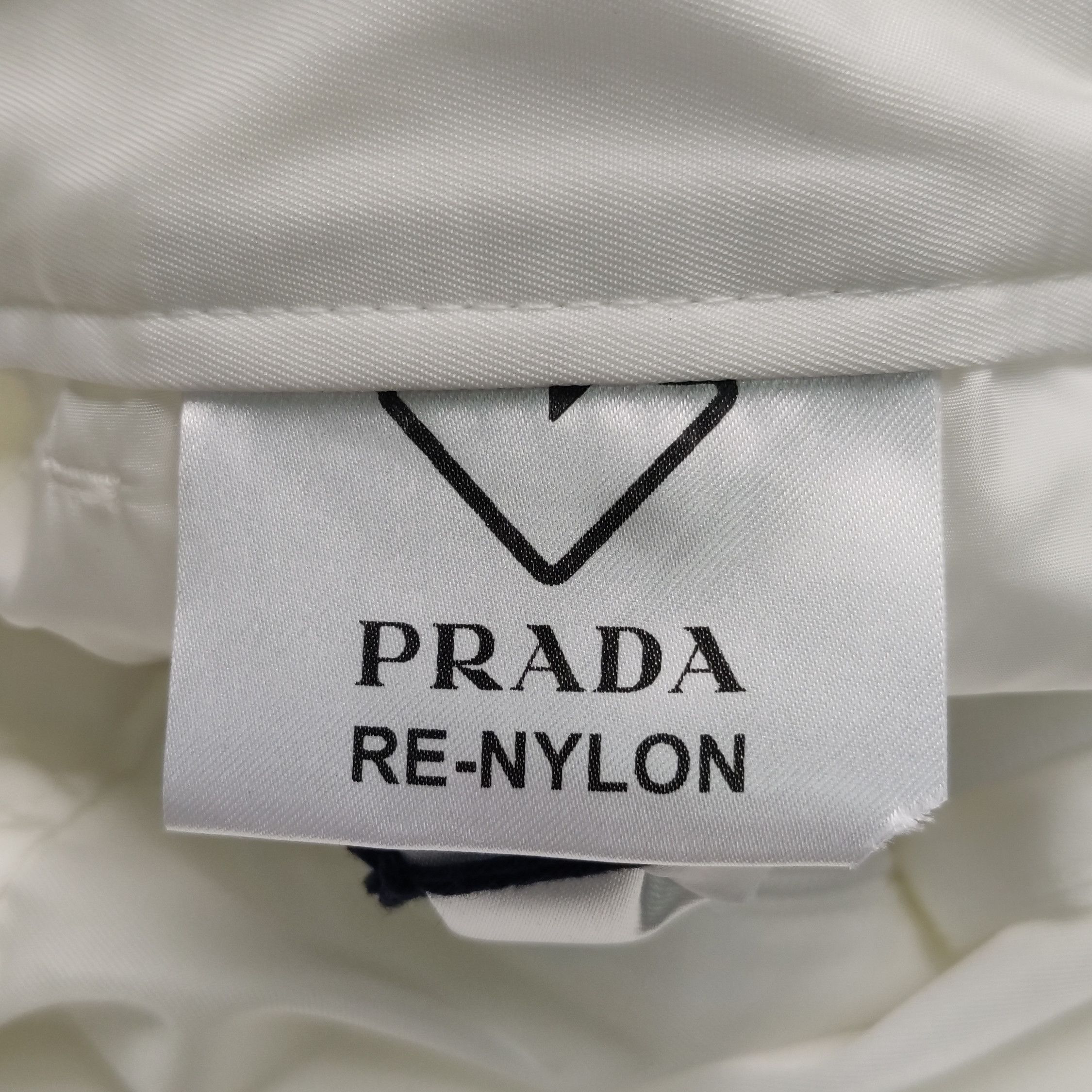 Prada Prada Men 30 Shorts Size US 30 / EU 46 - 13 Thumbnail