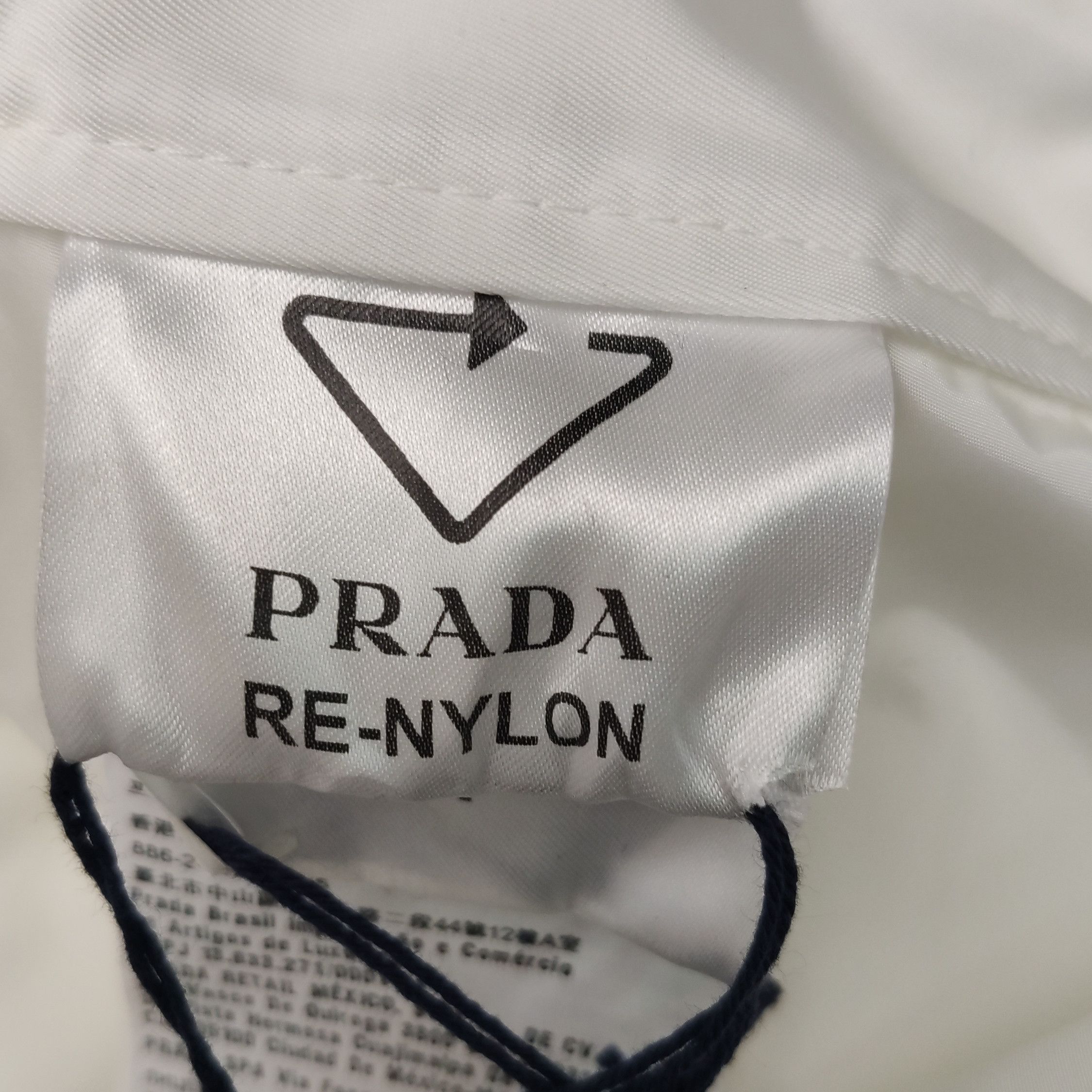 Prada Prada Men 34 Shorts Size US 34 / EU 50 - 10 Thumbnail