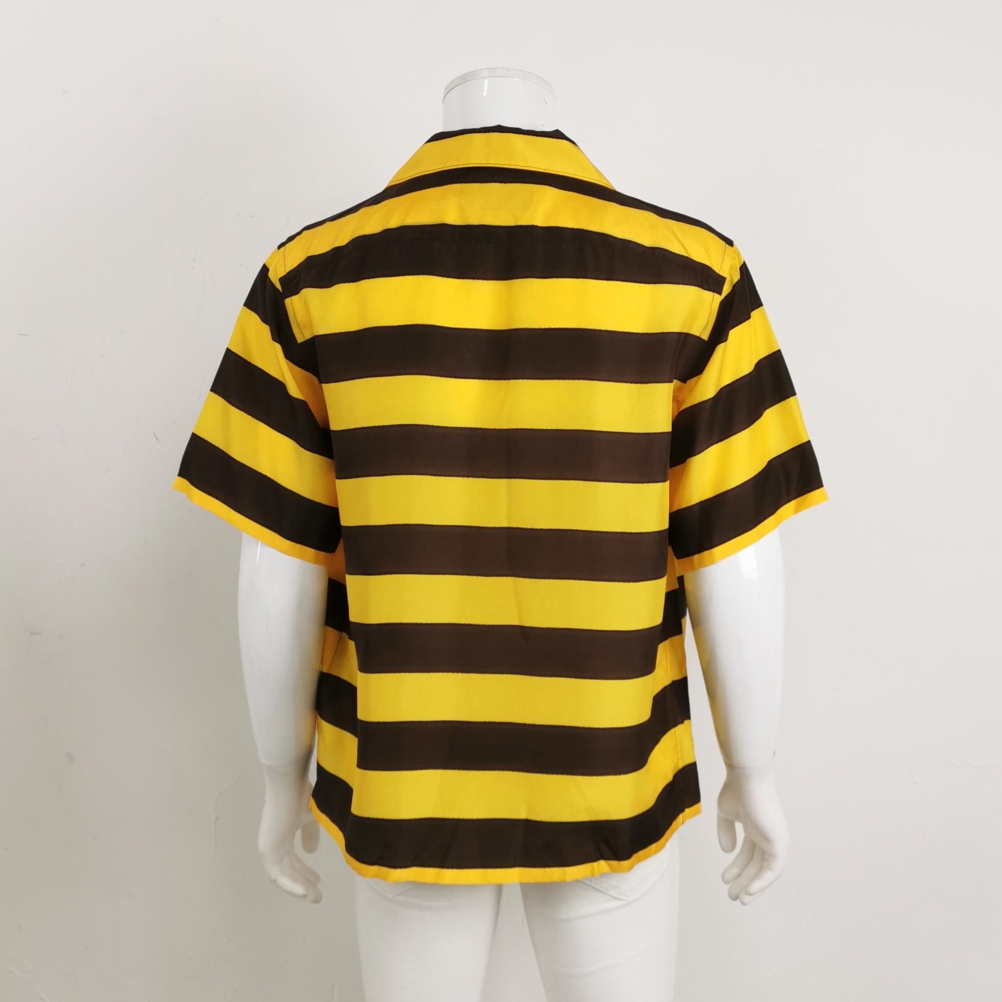 Prada Prada Men m Button Ups Size US M / EU 48-50 / 2 - 2 Thumbnail