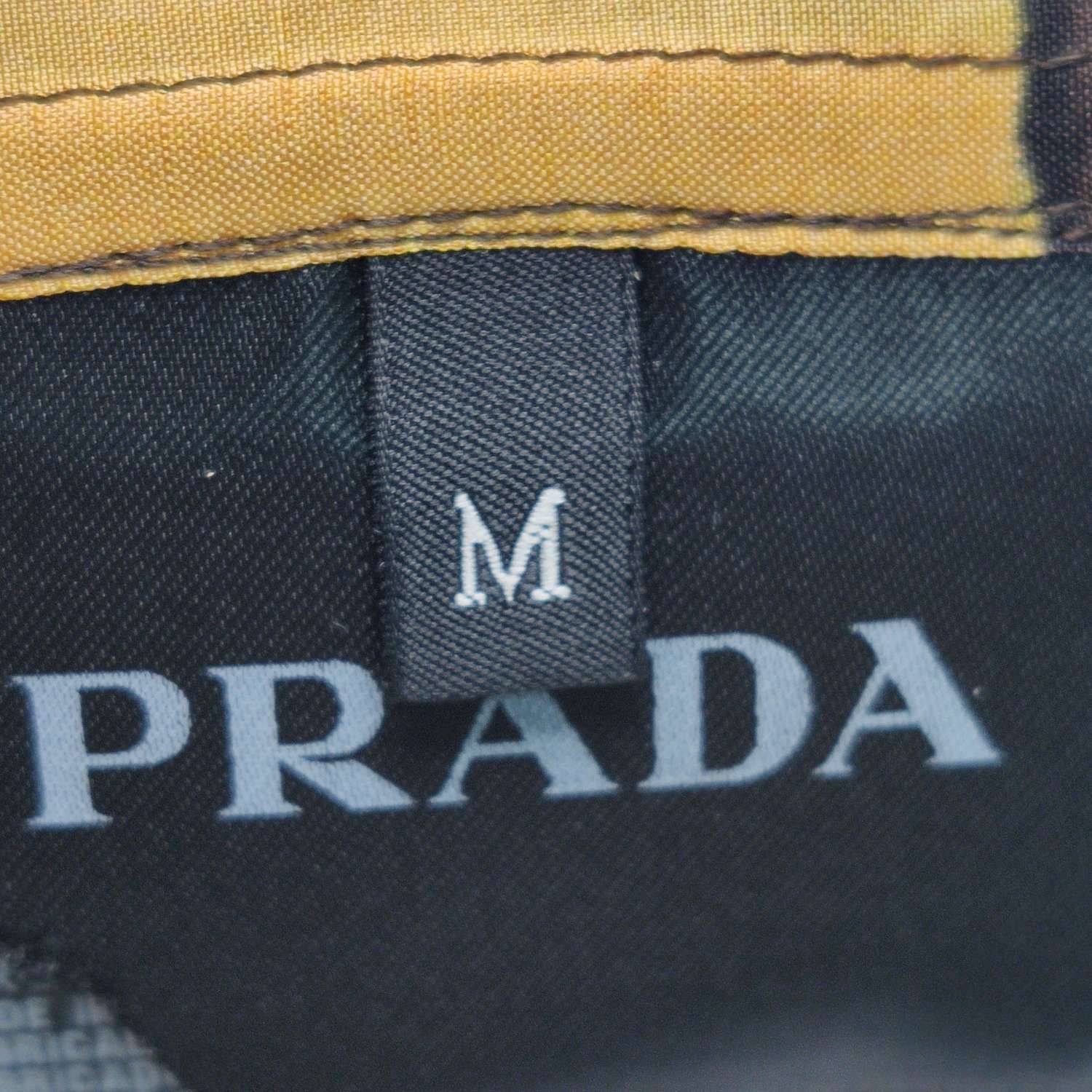 Prada Prada Men m Button Ups Size US M / EU 48-50 / 2 - 6 Thumbnail