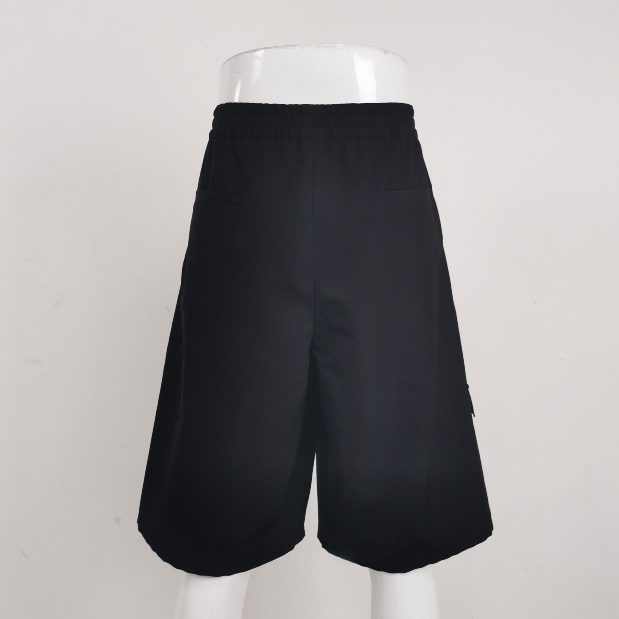 Prada Prada Men 34 Shorts Size US 34 / EU 50 - 2 Thumbnail