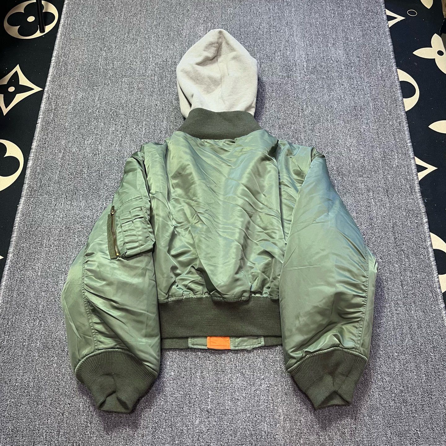 Vetements Vetements Hooded Bomber Jacket Size M Size M / US 6-8 / IT 42-44 - 2 Thumbnail