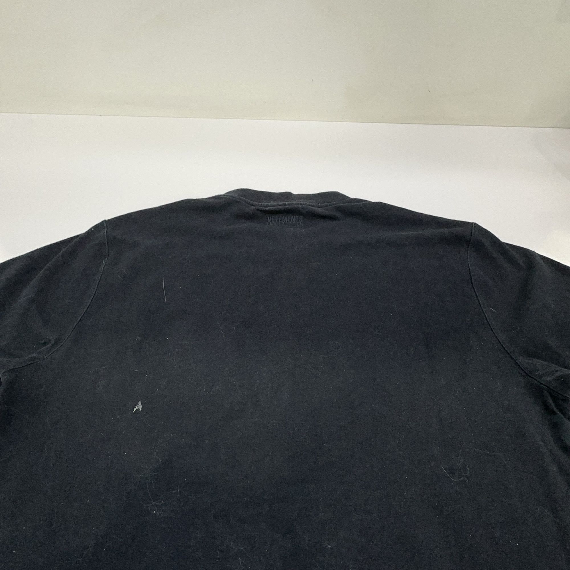 Vetements Vetements Think Differently Logo T-Shirt Size S Size US S / EU 44-46 / 1 - 12 Thumbnail