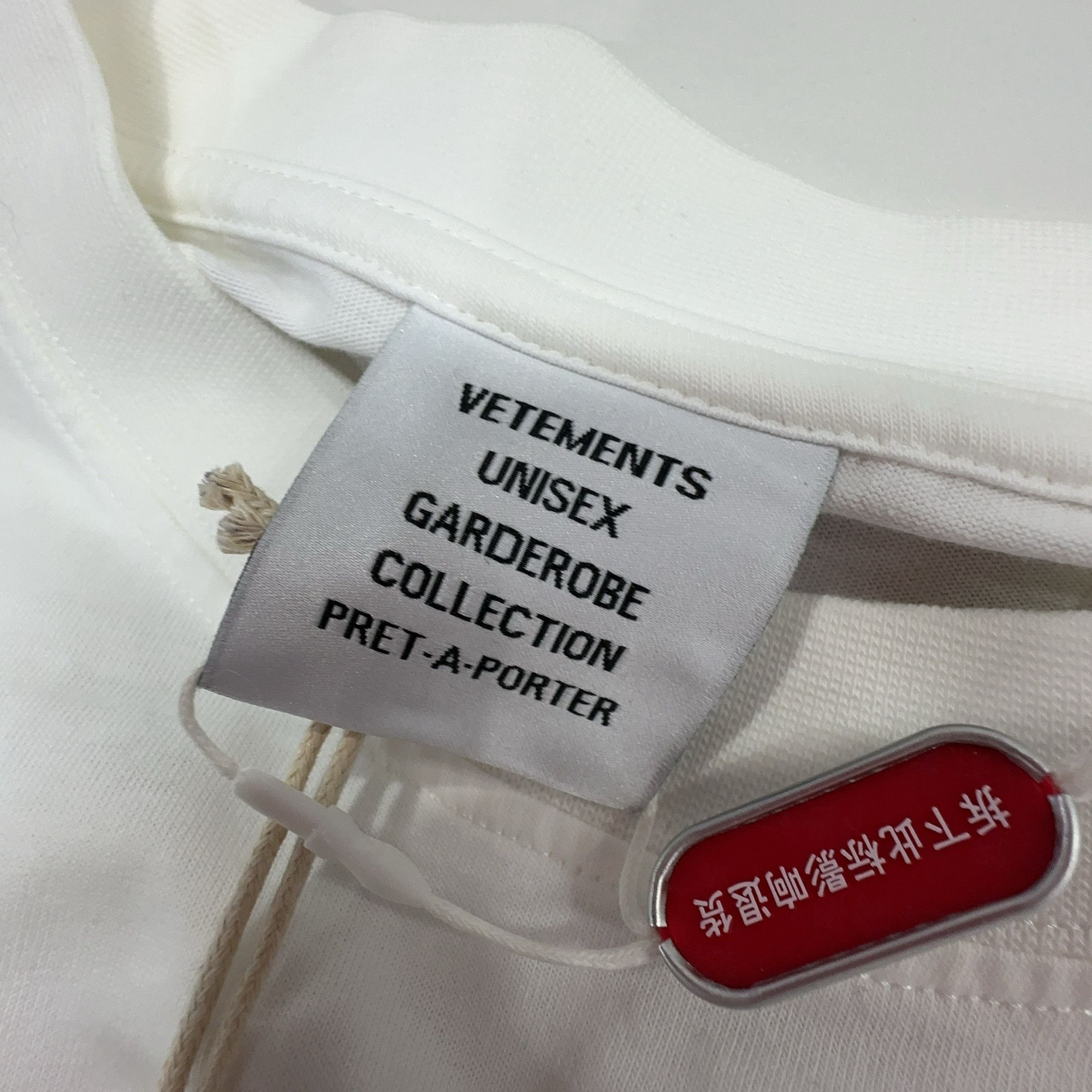 Vetements Vetements Logo Print T-Shirt Size M Size US M / EU 48-50 / 2 - 3 Thumbnail