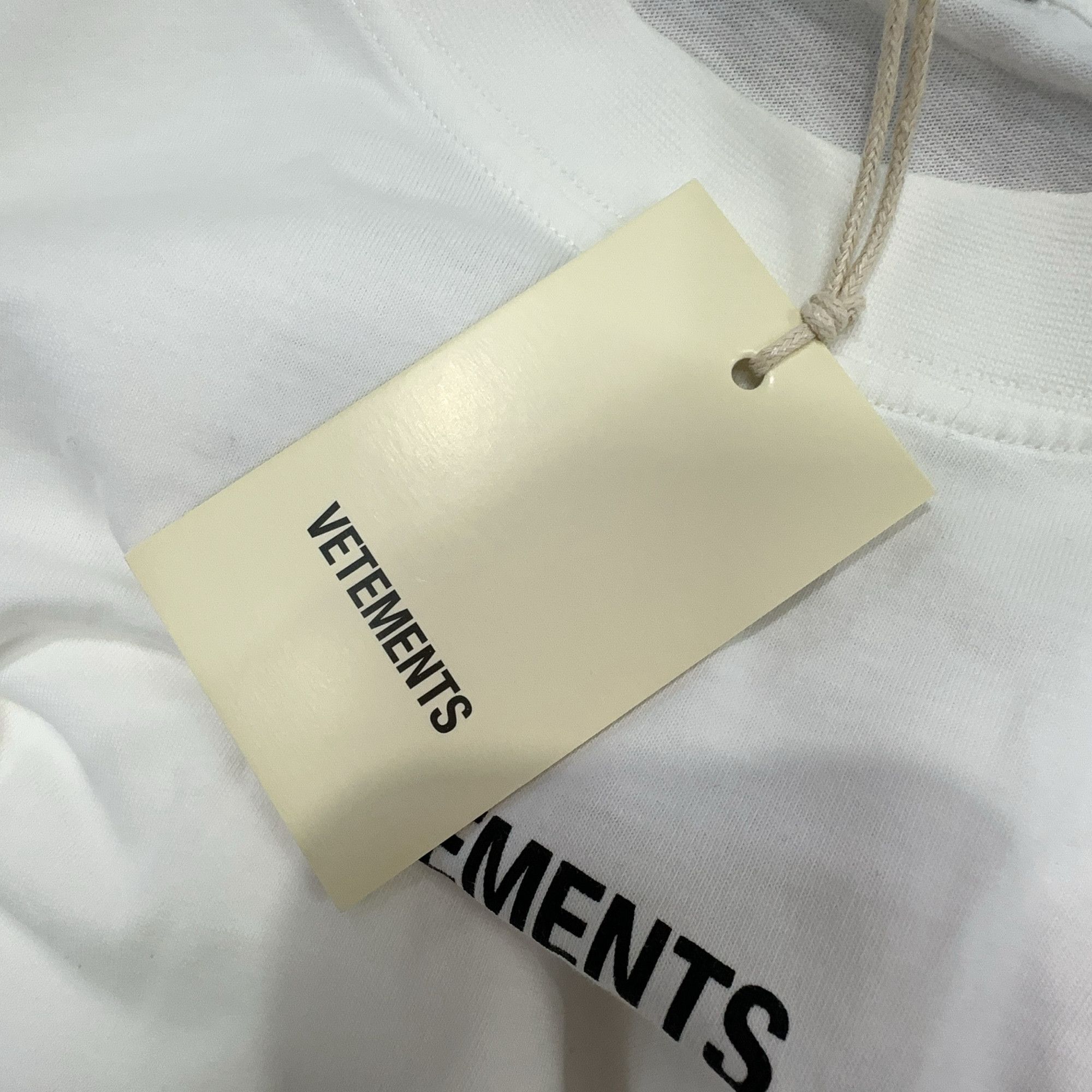 Vetements Vetements Logo Print T-Shirt Size M Size US M / EU 48-50 / 2 - 5 Thumbnail