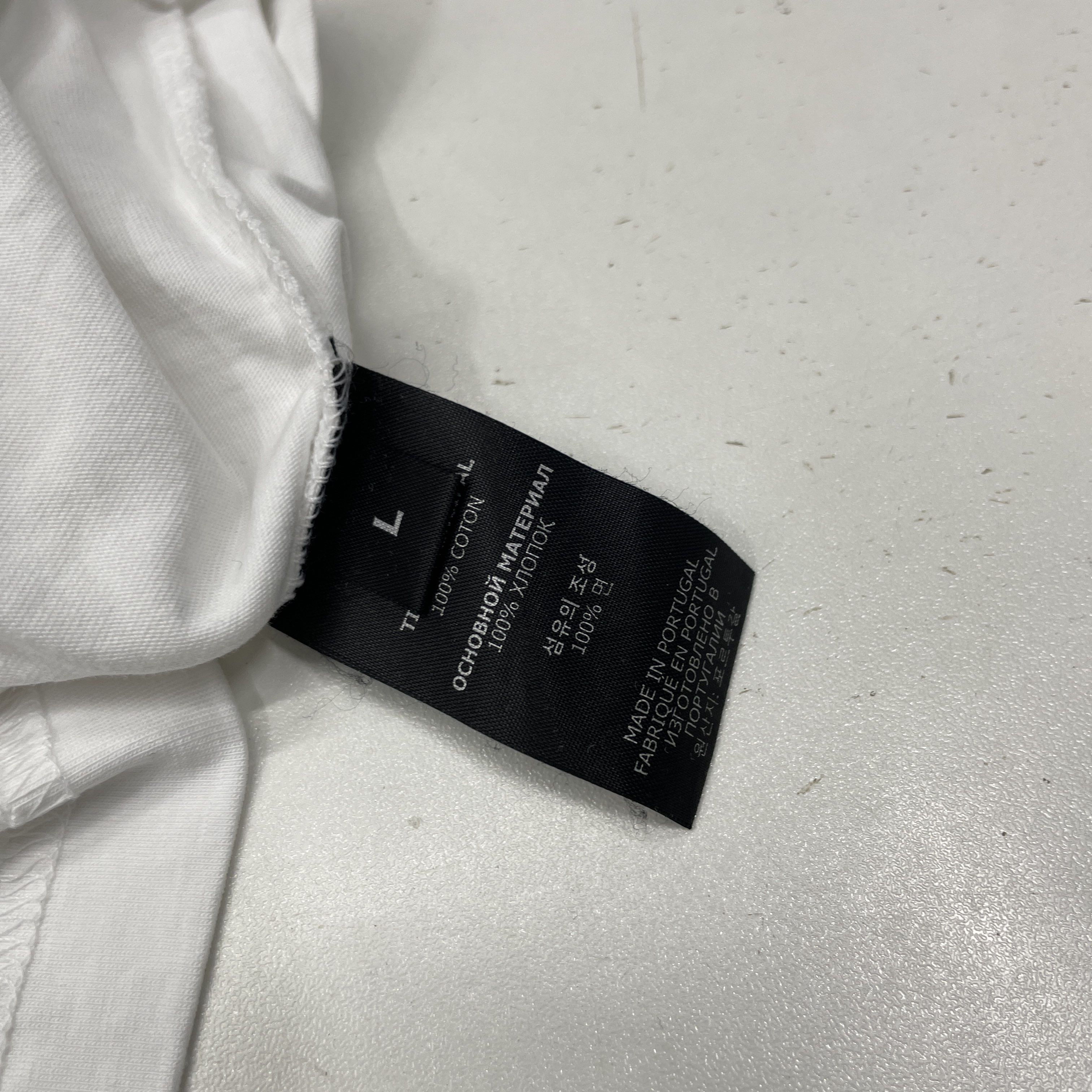 Vetements Vetements Logo Print T-Shirt Size L Size US L / EU 52-54 / 3 - 4 Thumbnail