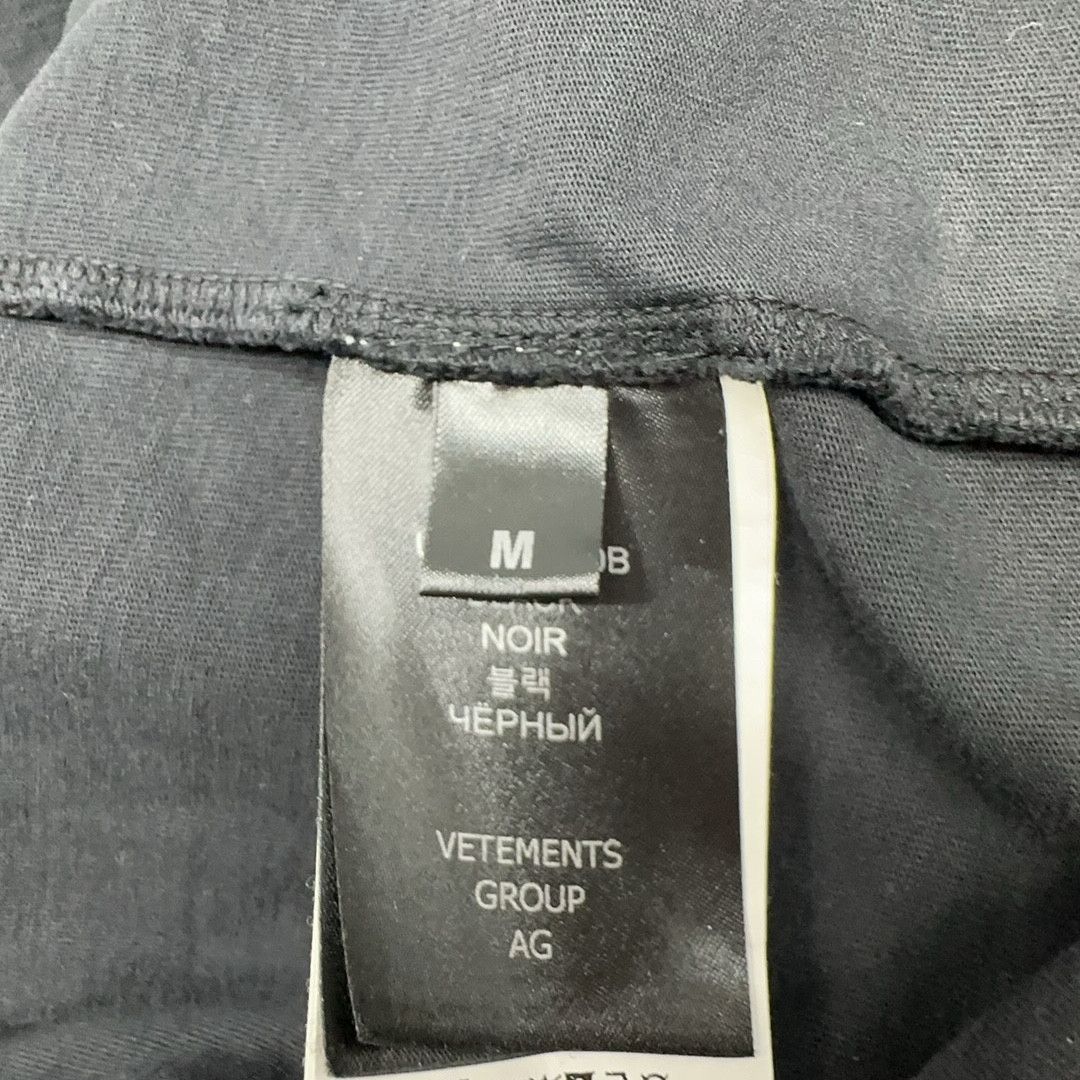 Vetements Vetements Limited Edition Logo T-Shirt Size M Size US M / EU 48-50 / 2 - 4 Thumbnail