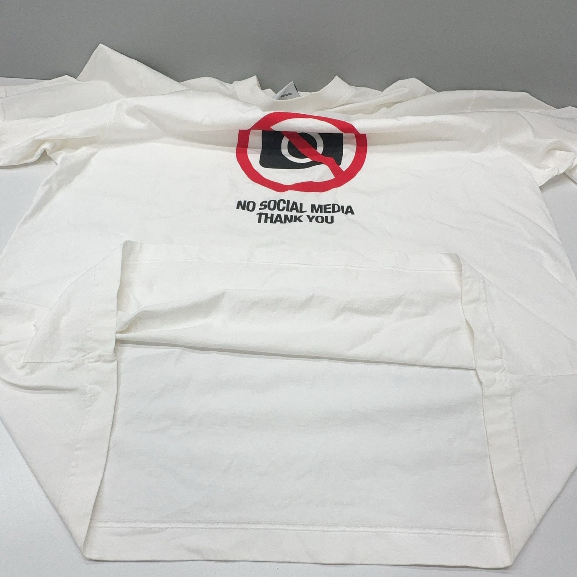 Vetements Vetements No Social Media T-Shirt Size S Size US S / EU 44-46 / 1 - 9 Thumbnail