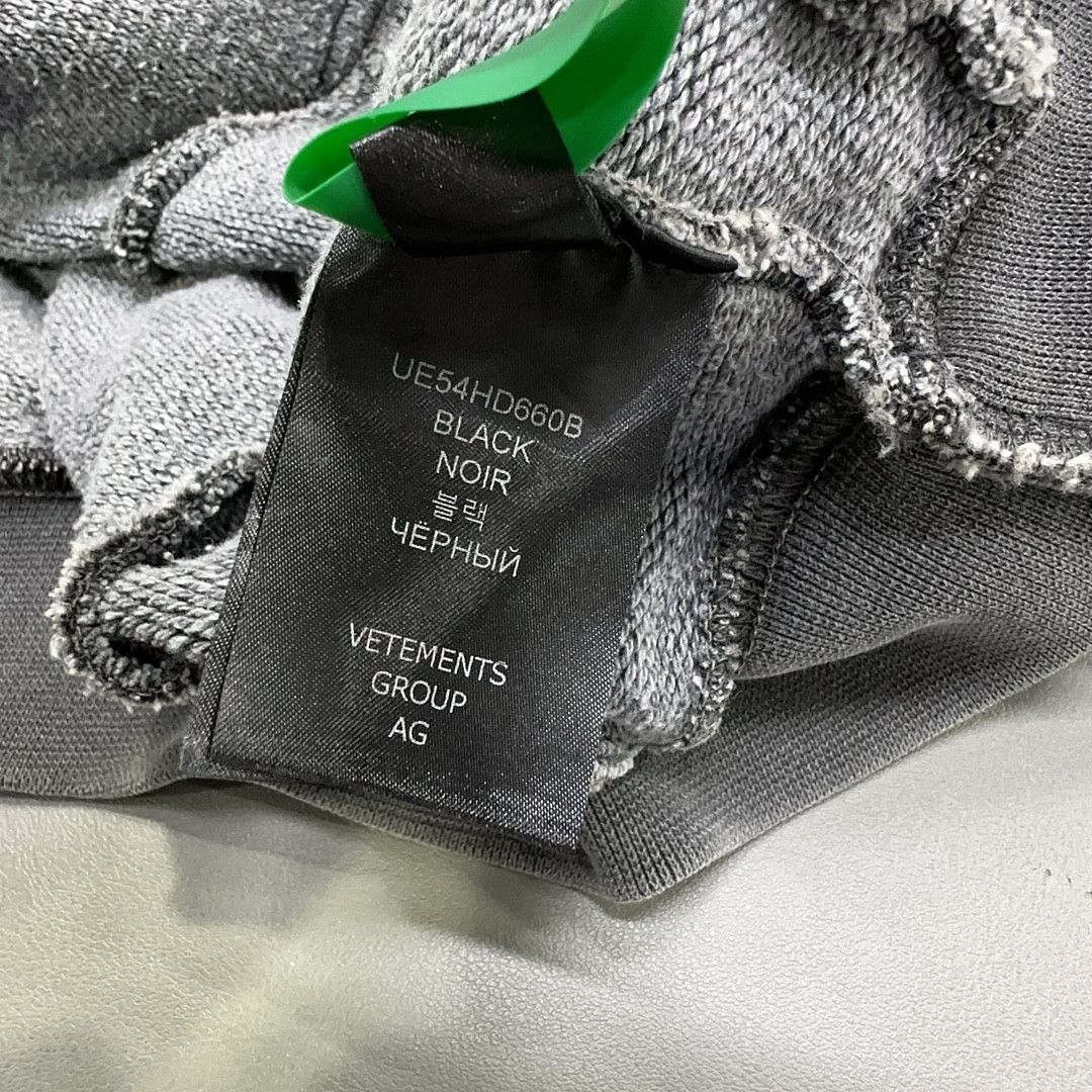 Vetements Vetements Logo Zip-Up Hoodie Size M Size US M / EU 48-50 / 2 - 5 Thumbnail