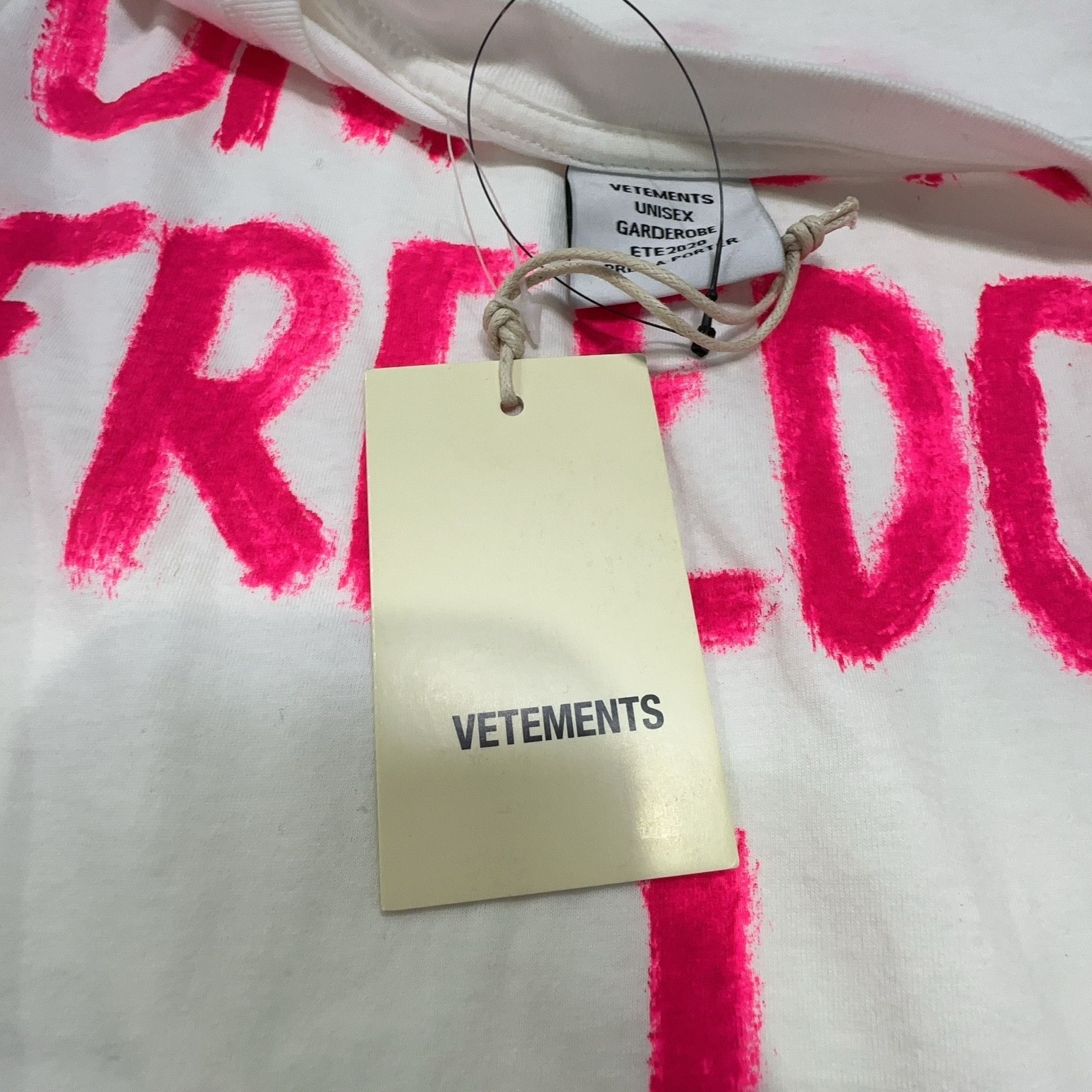 Vetements Vetements Unicorn Freedom T-Shirt White Size S Size US S / EU 44-46 / 1 - 5 Thumbnail
