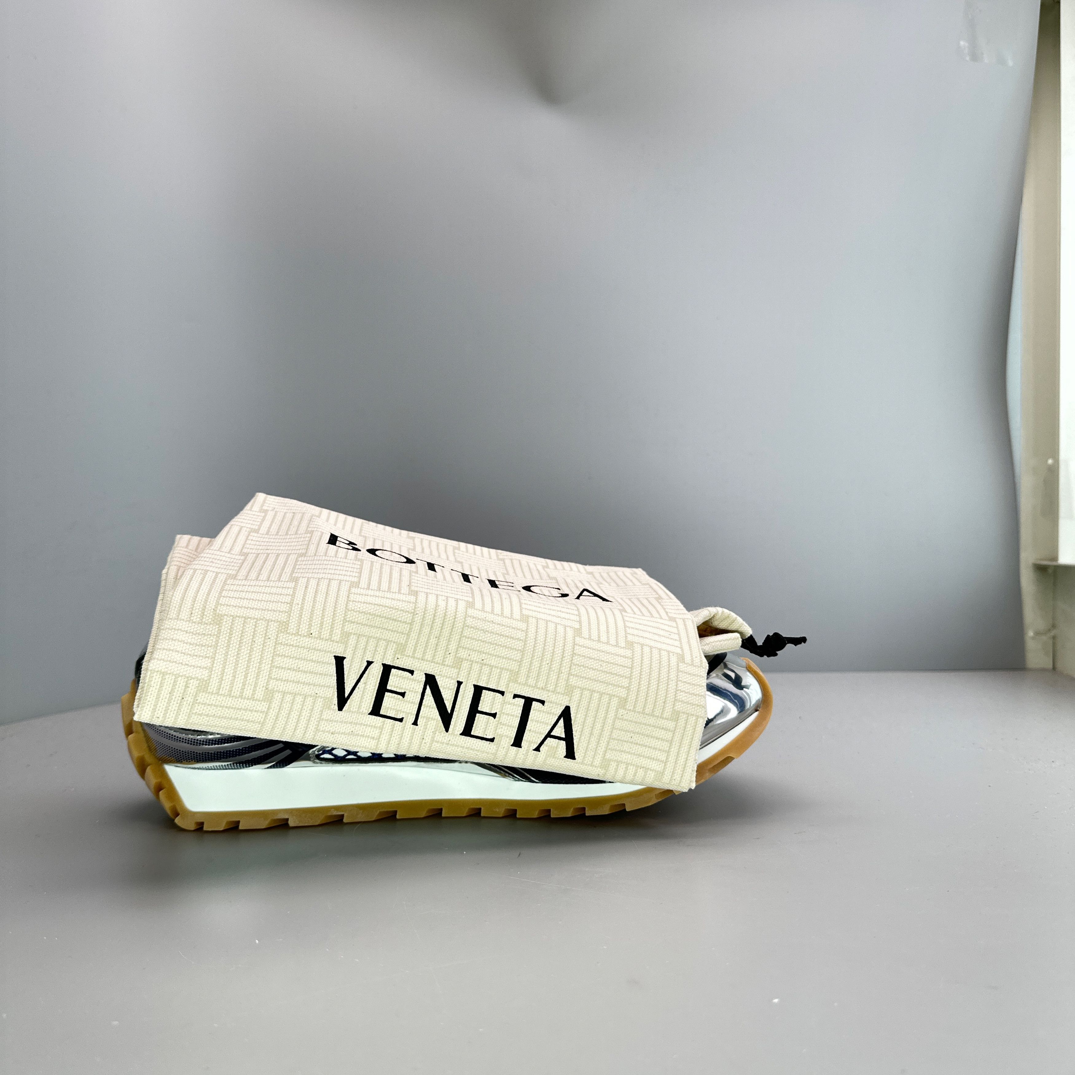 Bottega Veneta Bottega Veneta Orbit Low-Top Sneakers Size 41 Size US 8 / EU 41 - 10 Thumbnail