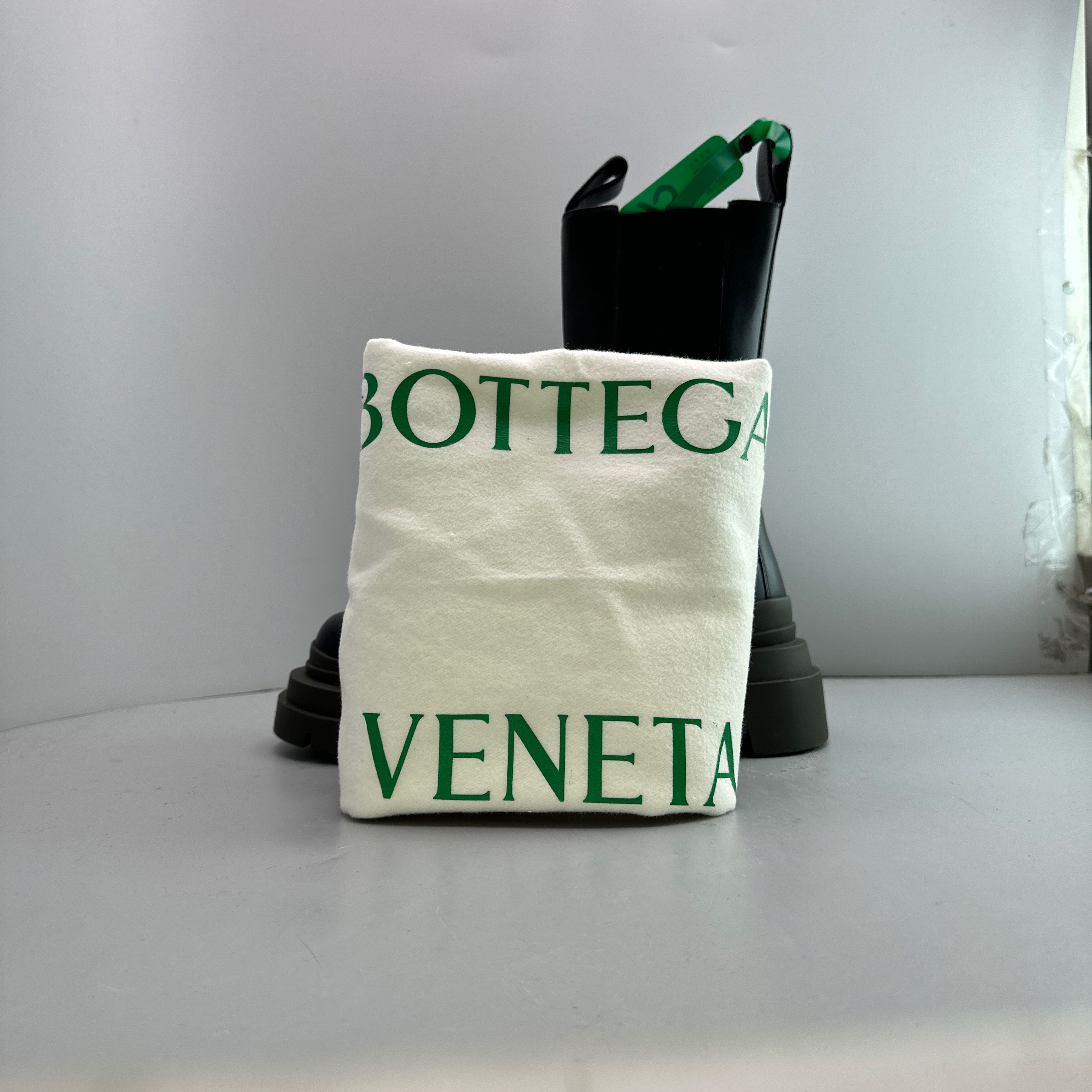 Bottega Veneta Bottega Veneta Tire Chelsea Boots Size 38 Size US 8 / IT 38 - 10 Thumbnail
