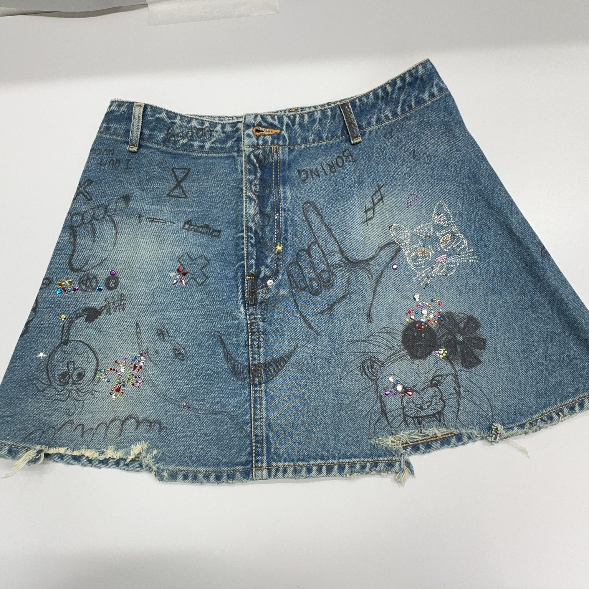 Balenciaga Balenciaga Graffiti Denim Mini Skirt FR 38 Size 27" / US 4 / IT 40 - 6 Thumbnail