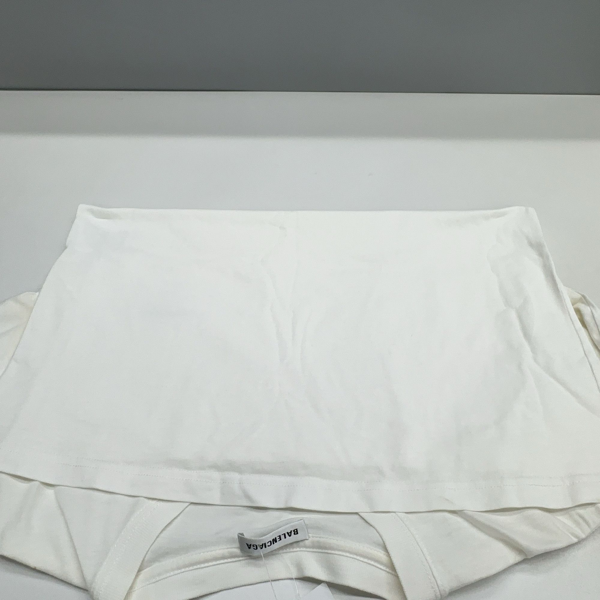 Balenciaga Balenciaga Small Logo T-Shirt Size L Size L / US 10 / IT 46 - 13 Thumbnail
