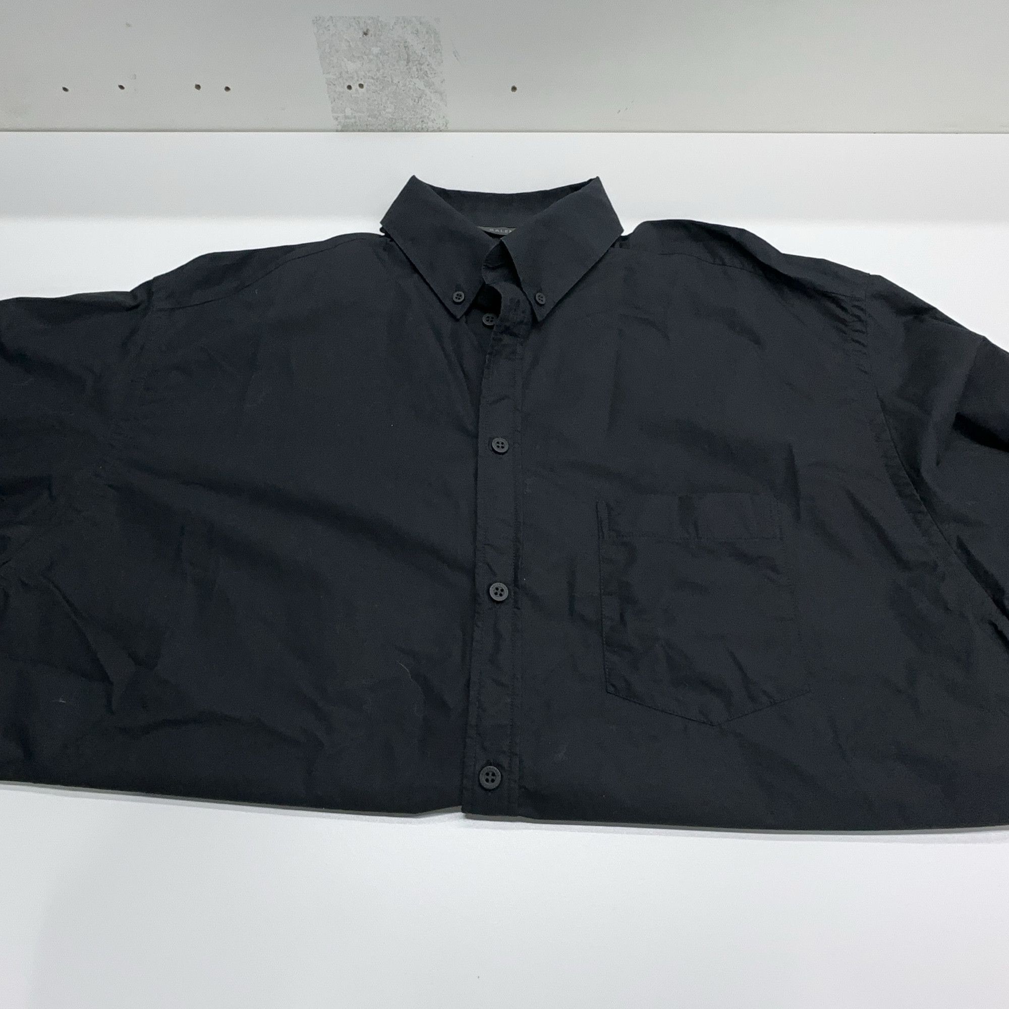 Balenciaga Balenciaga Tape Logo Button Up Shirt Size S Size US S / EU 44-46 / 1 - 6 Thumbnail