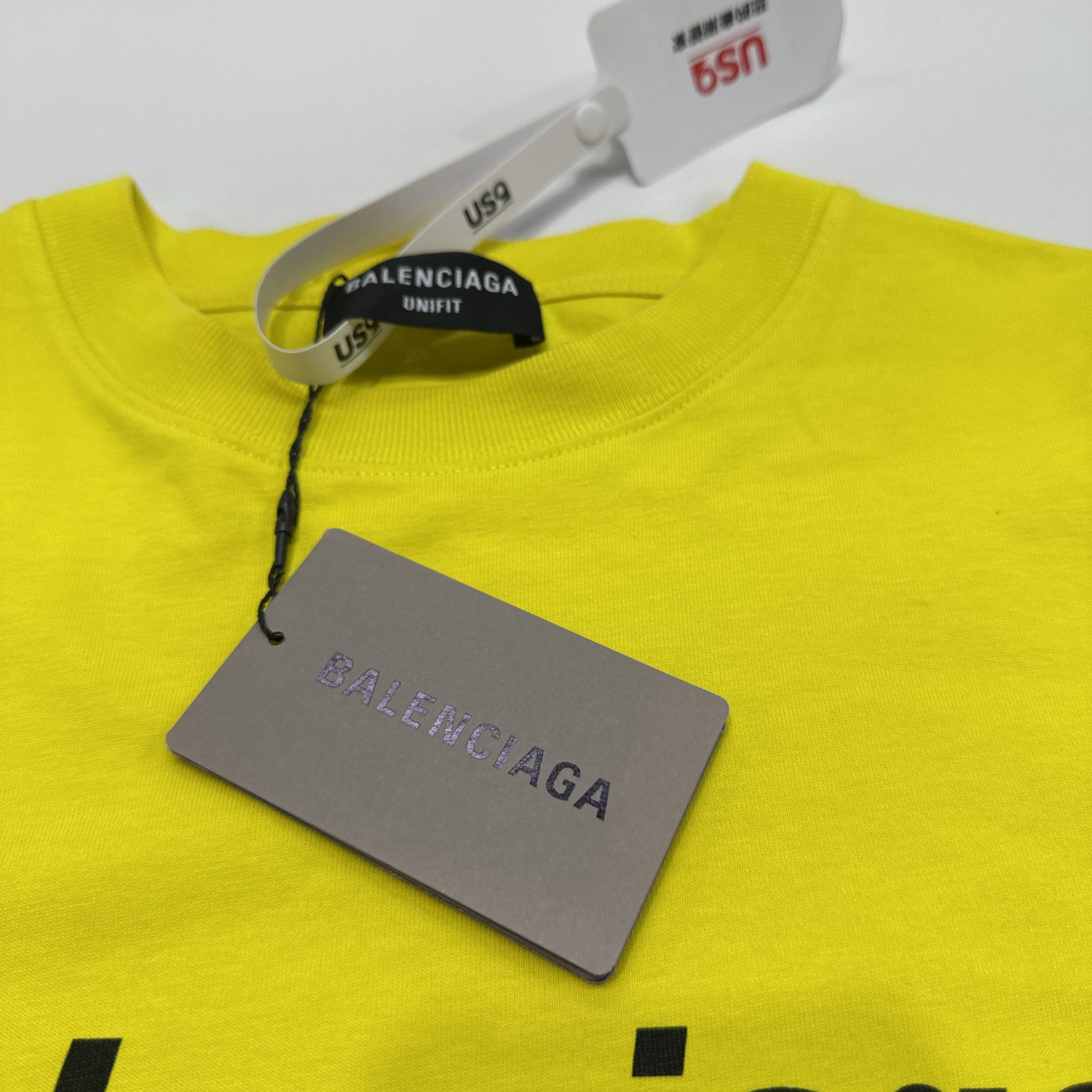 Balenciaga Balenciaga Paris Graphic T-Shirt Yellow Size XXS Size US XXS / EU 40 - 4 Thumbnail