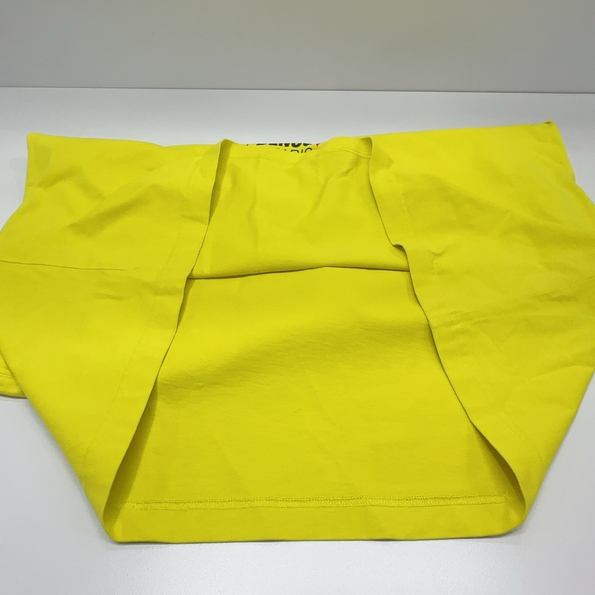 Balenciaga Balenciaga Paris Graphic T-Shirt Yellow Size XXS Size US XXS / EU 40 - 10 Thumbnail