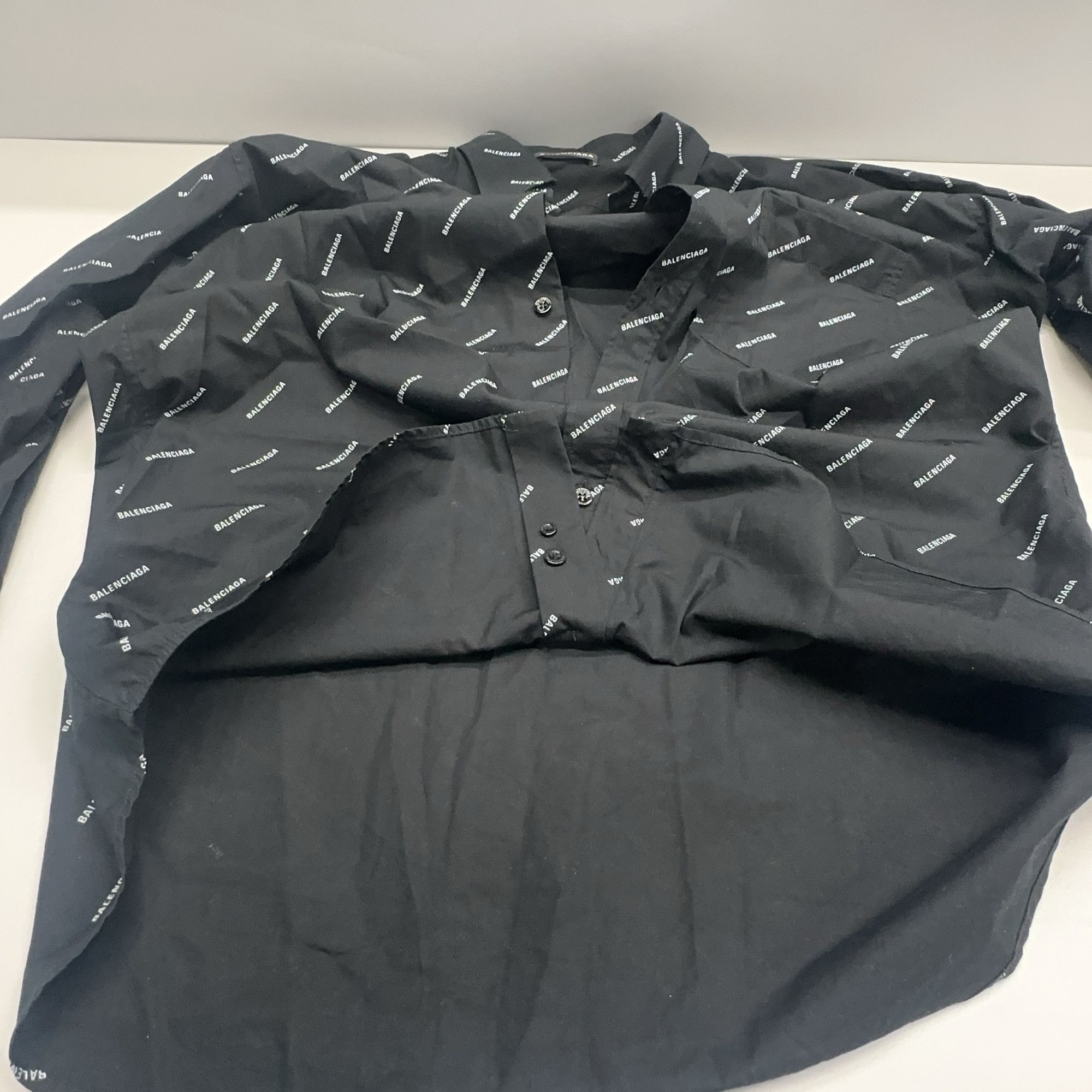 Balenciaga Balenciaga All-Over Logo Print Shirt Size S Size US S / EU 44-46 / 1 - 7 Thumbnail