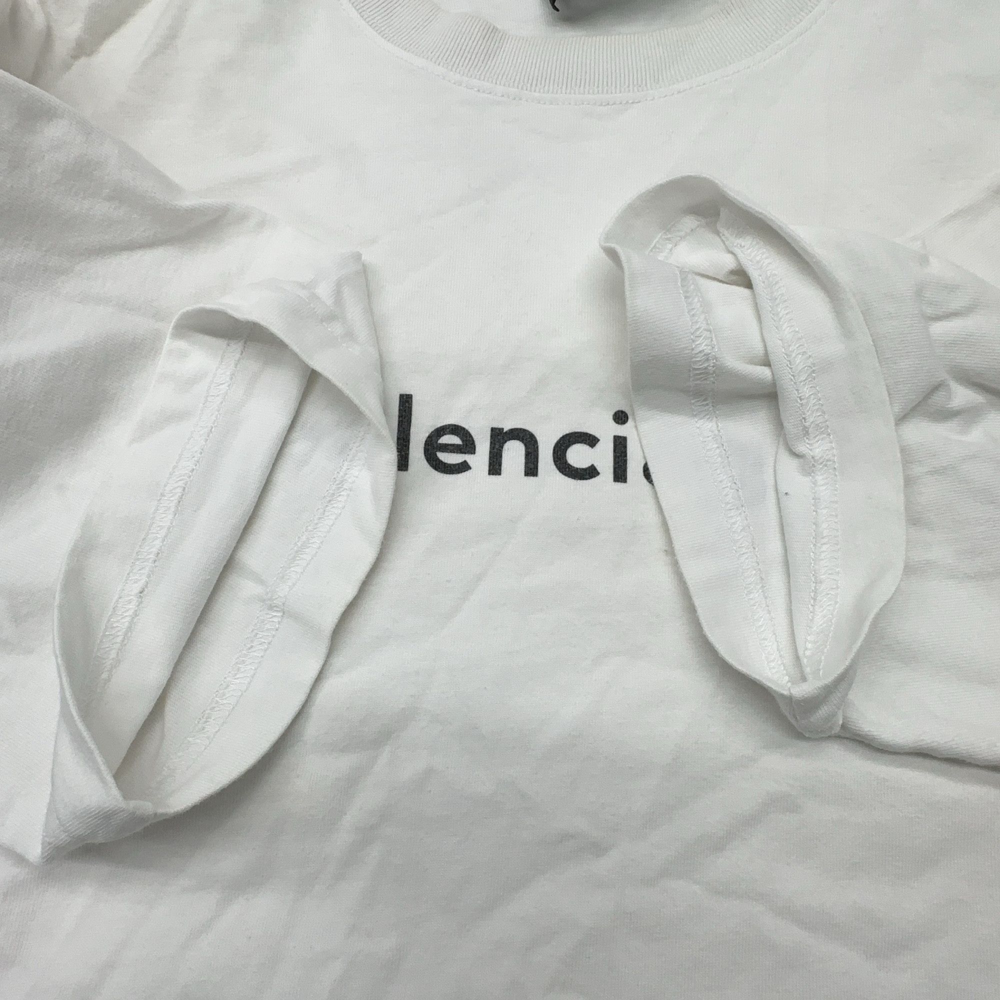 Balenciaga Balenciaga Logo T-Shirt Size S Size US S / EU 44-46 / 1 - 8 Thumbnail