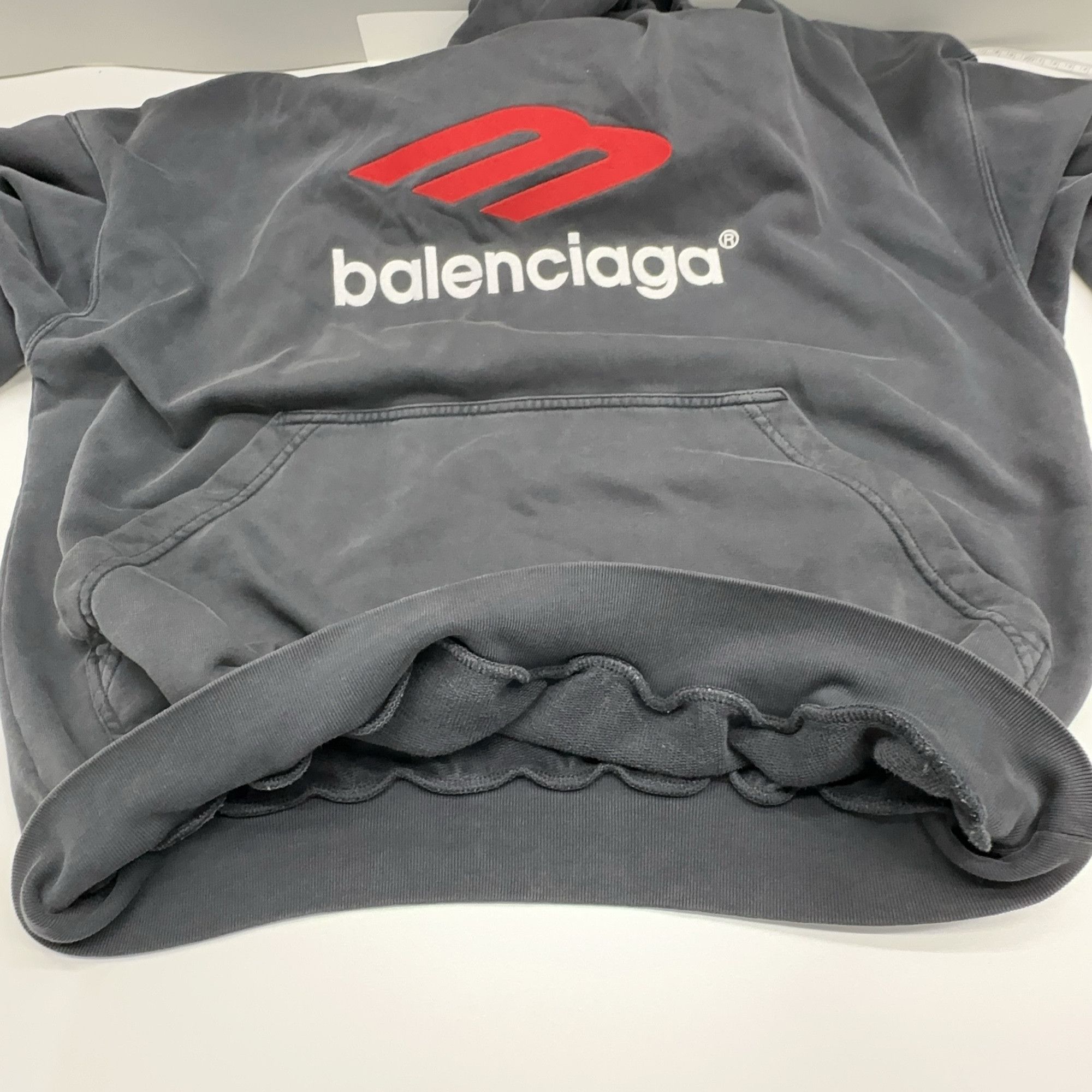 Balenciaga Balenciaga Logo Hoodie Size S Size US S / EU 44-46 / 1 - 11 Thumbnail
