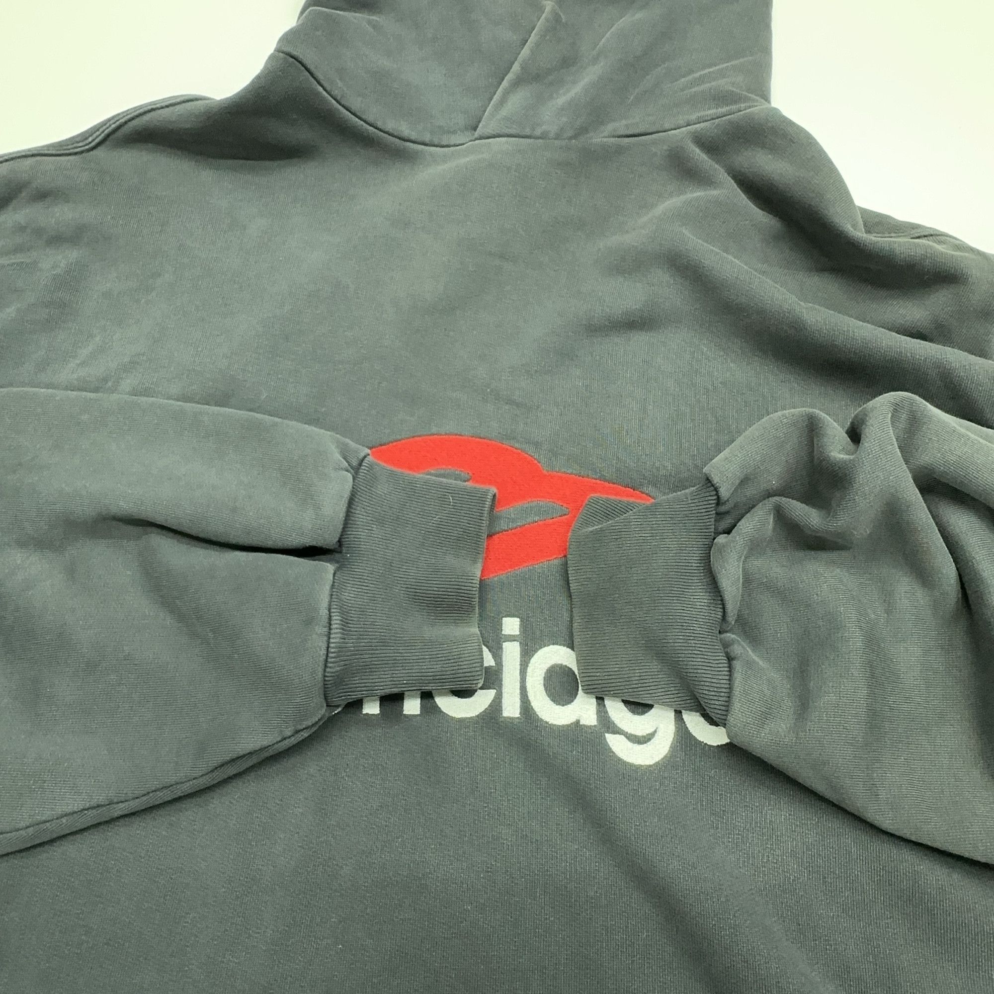 Balenciaga Balenciaga Logo Hoodie Size S Size US S / EU 44-46 / 1 - 8 Thumbnail