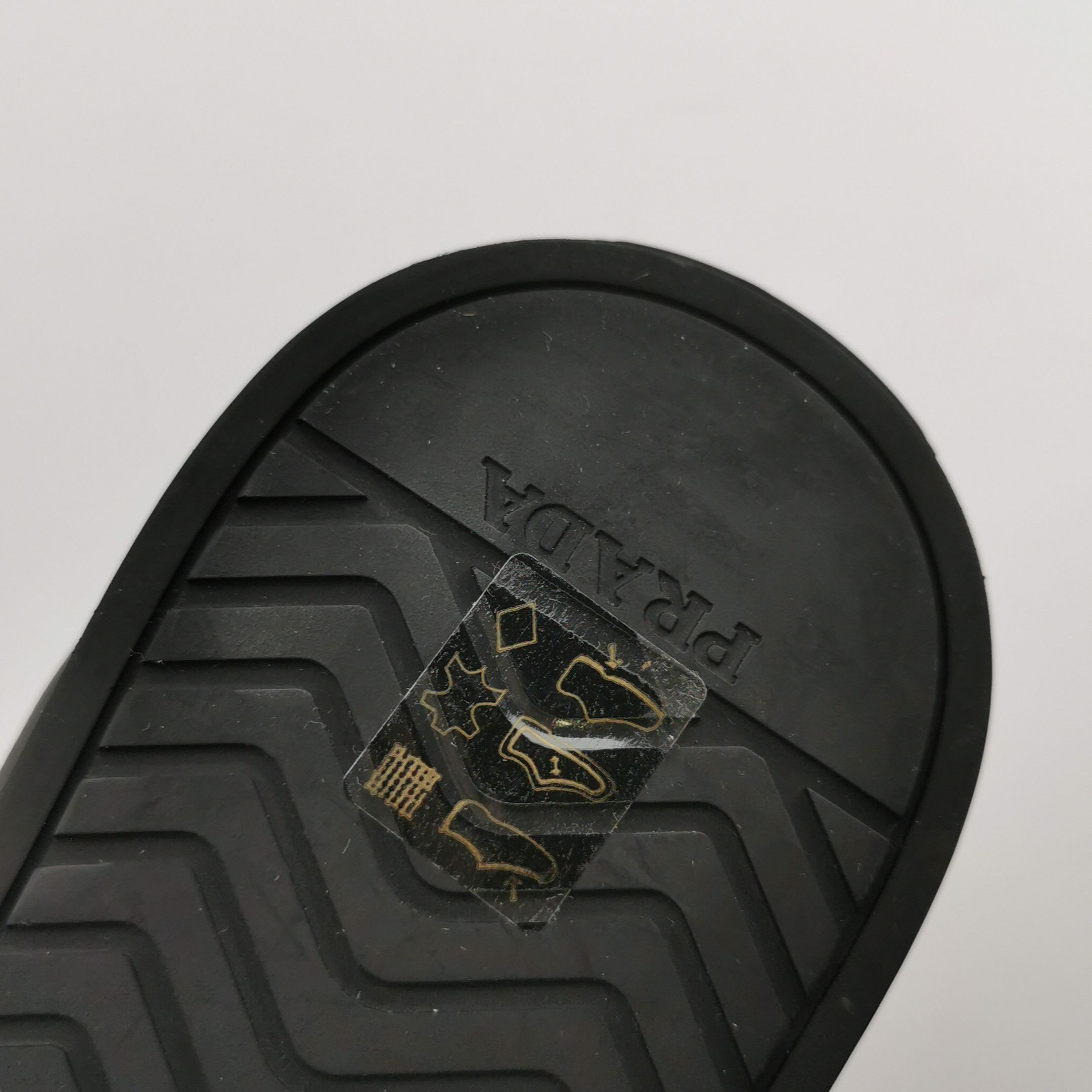 Prada Prada Men 6 Lowtop Sneakers Size US 6 / EU 39 - 8 Thumbnail