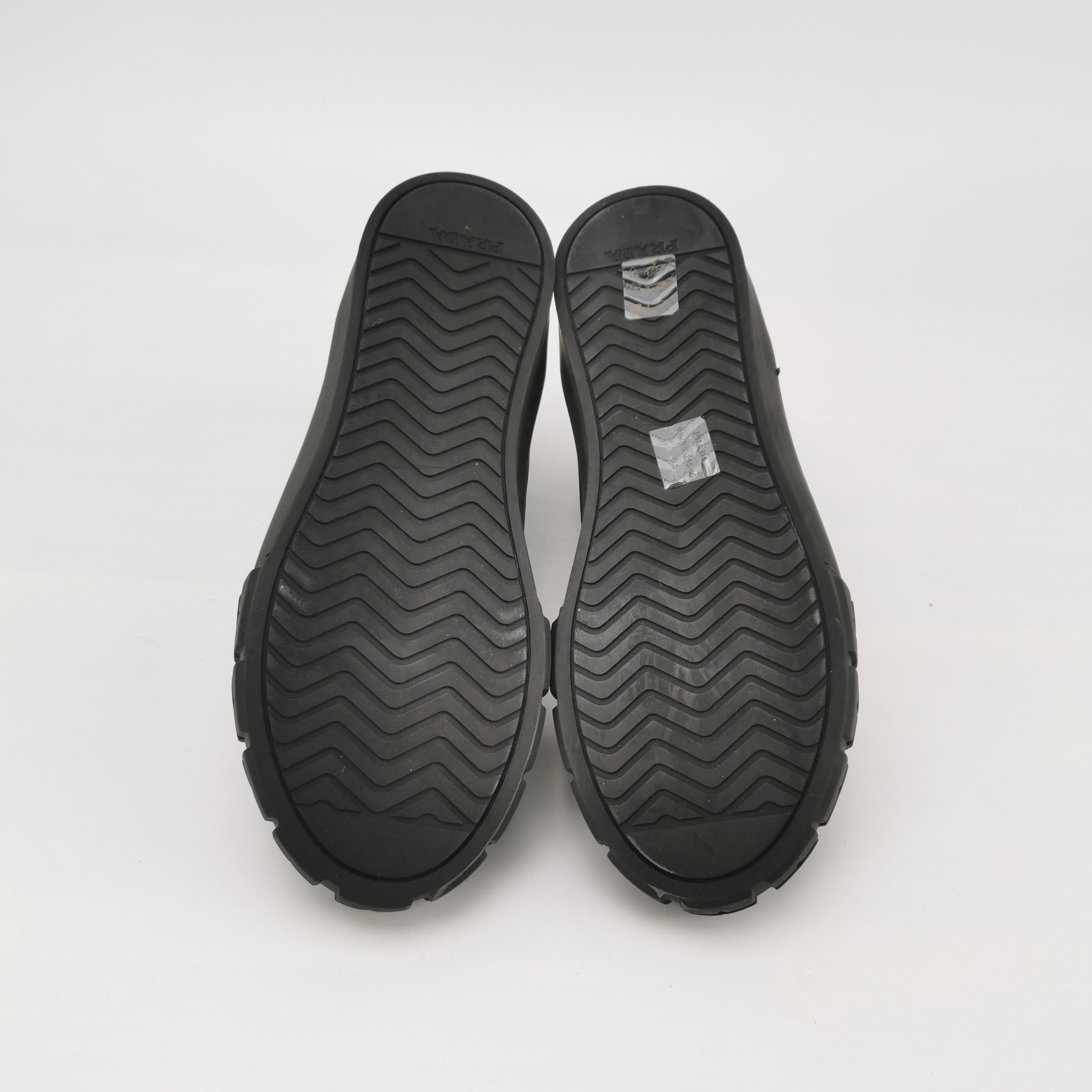 Prada Prada Men 6 Lowtop Sneakers Size US 6 / EU 39 - 5 Thumbnail