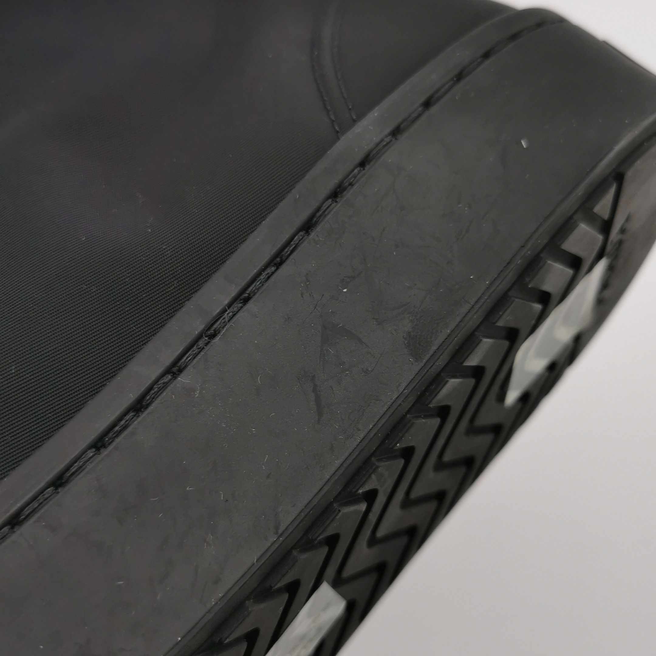 Prada Prada Men 6 Lowtop Sneakers Size US 6 / EU 39 - 7 Thumbnail