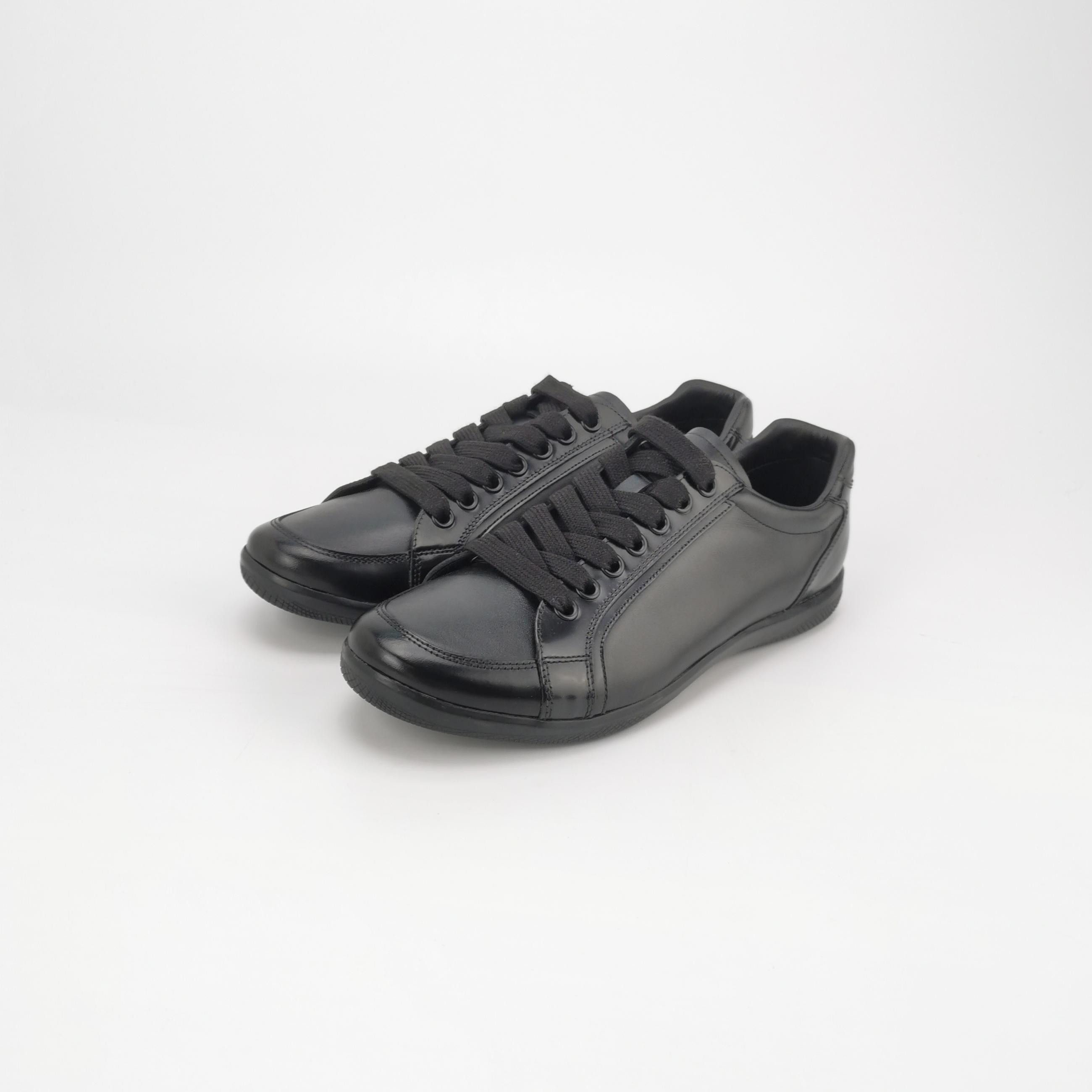 Prada Prada Men 9 Lowtop Sneakers Size US 9 / EU 42 - 2 Thumbnail