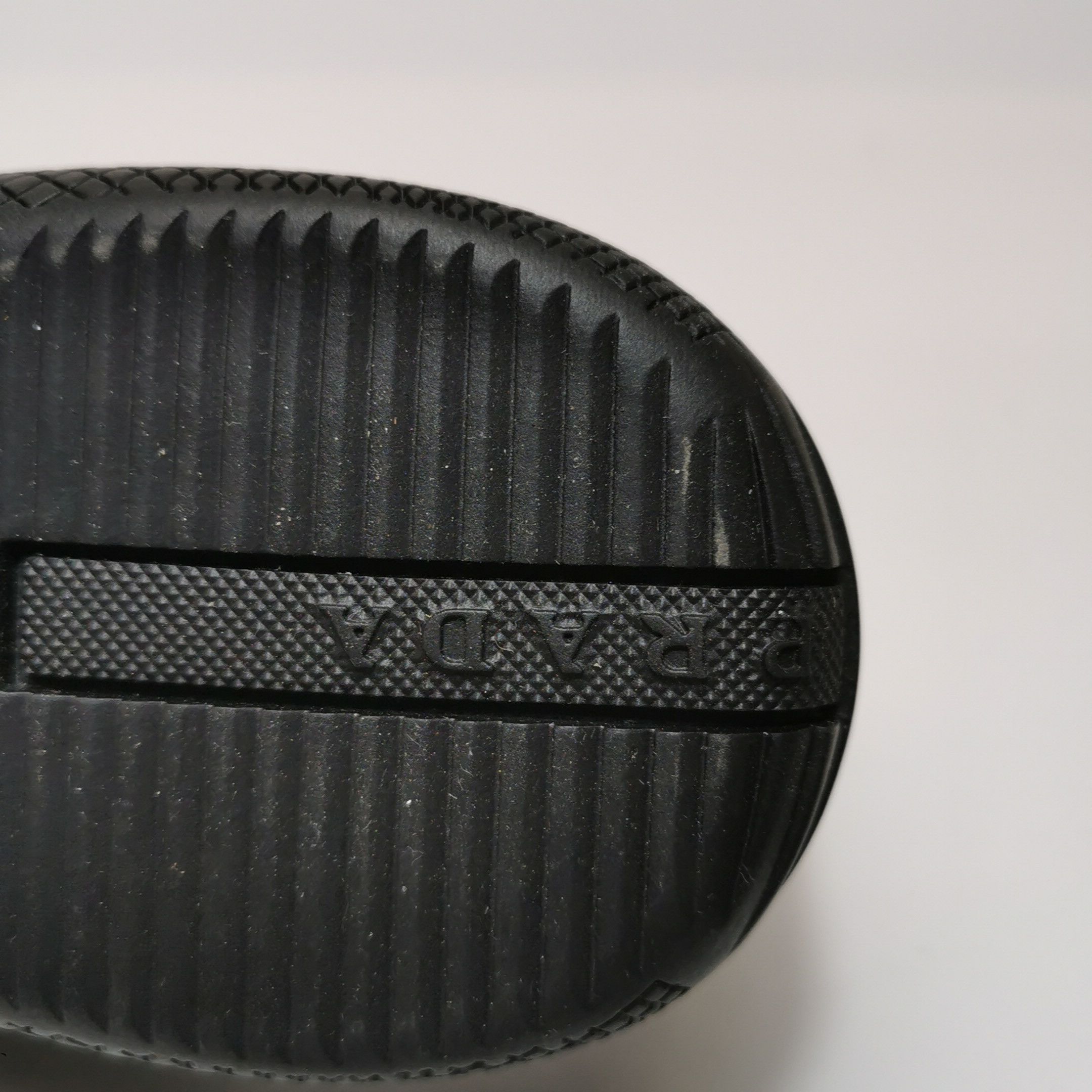 Prada Prada Men 9 Lowtop Sneakers Size US 9 / EU 42 - 10 Thumbnail