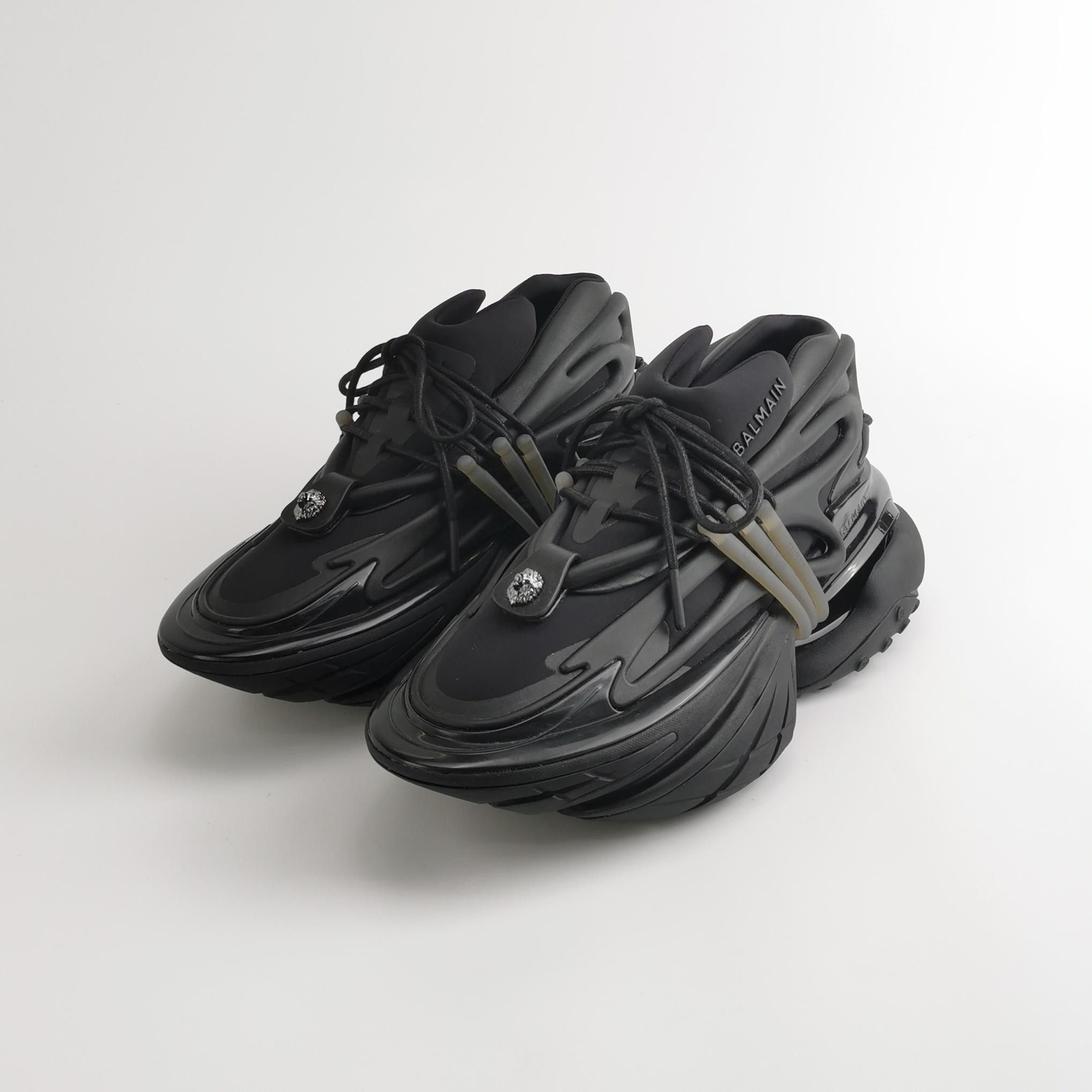 Balmain Balmain Men 7 Lowtop Sneakers Size US 7 / EU 40 - 2 Thumbnail