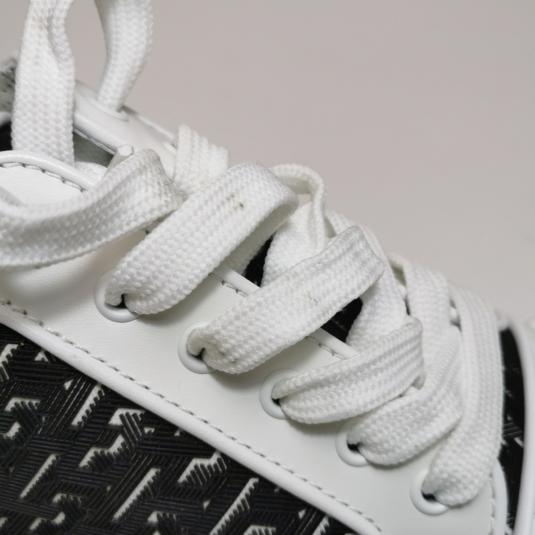 Christian Louboutin Christian Louboutin Men 8 Lowtop Sneakers Size US 8 / EU 41 - 9 Thumbnail
