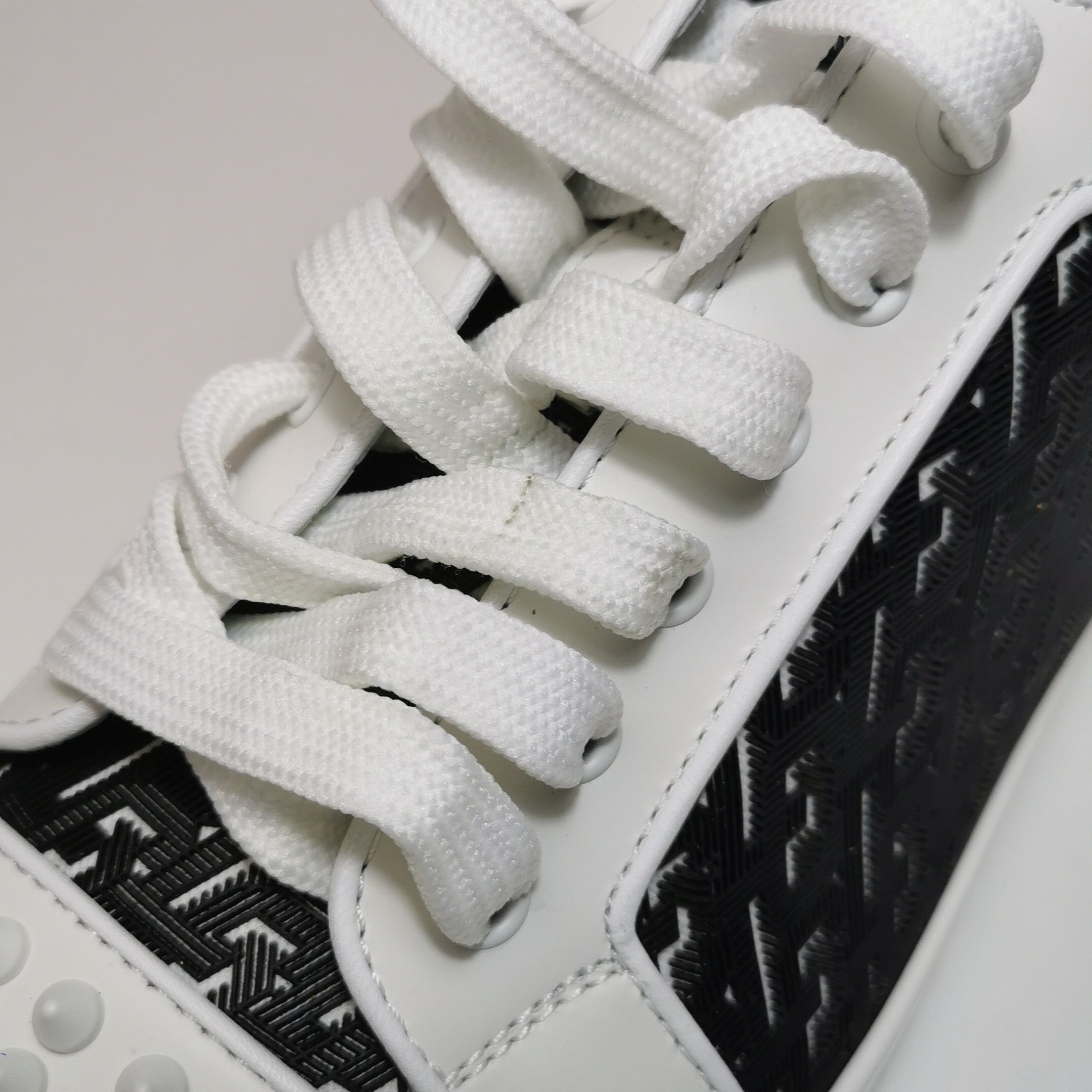 Christian Louboutin Christian Louboutin Men 8 Lowtop Sneakers Size US 8 / EU 41 - 10 Thumbnail