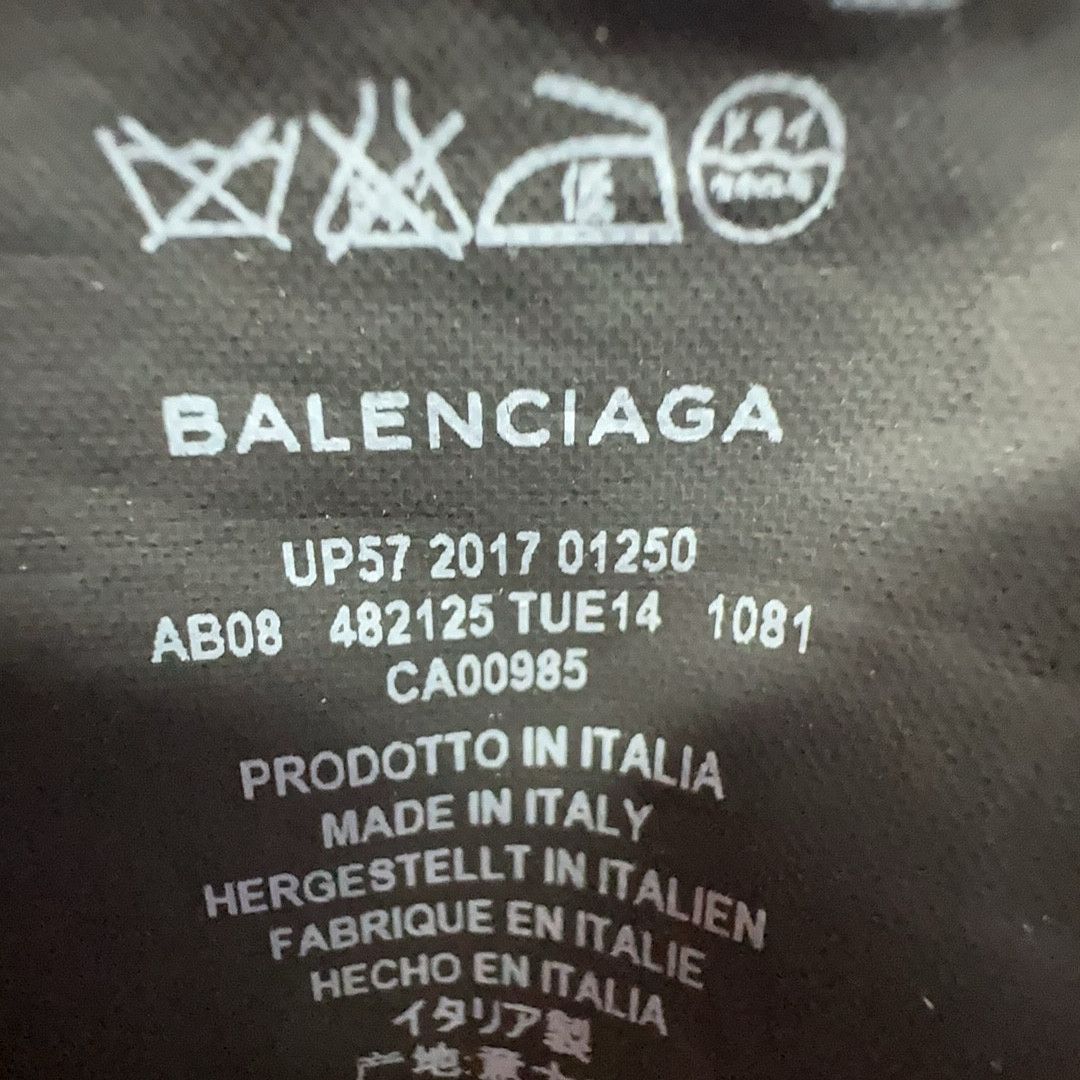 Balenciaga Balenciaga Washed Denim Jacket Size 40 Size US XXS / EU 40 - 6 Thumbnail