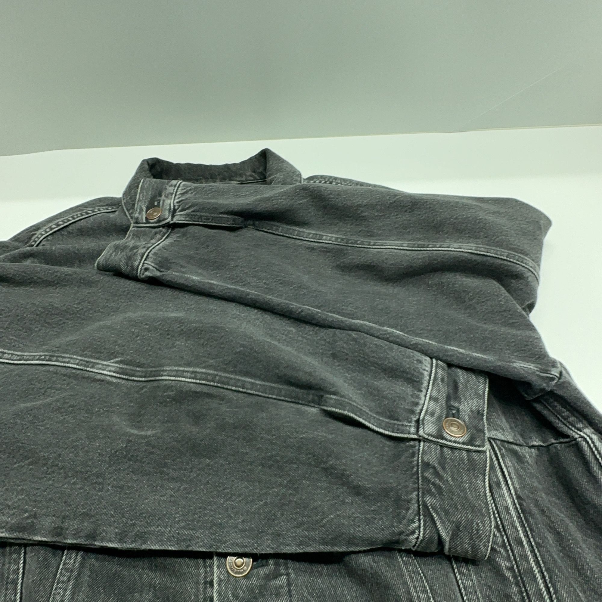 Balenciaga Balenciaga Washed Denim Jacket Size 40 Size US XXS / EU 40 - 12 Thumbnail