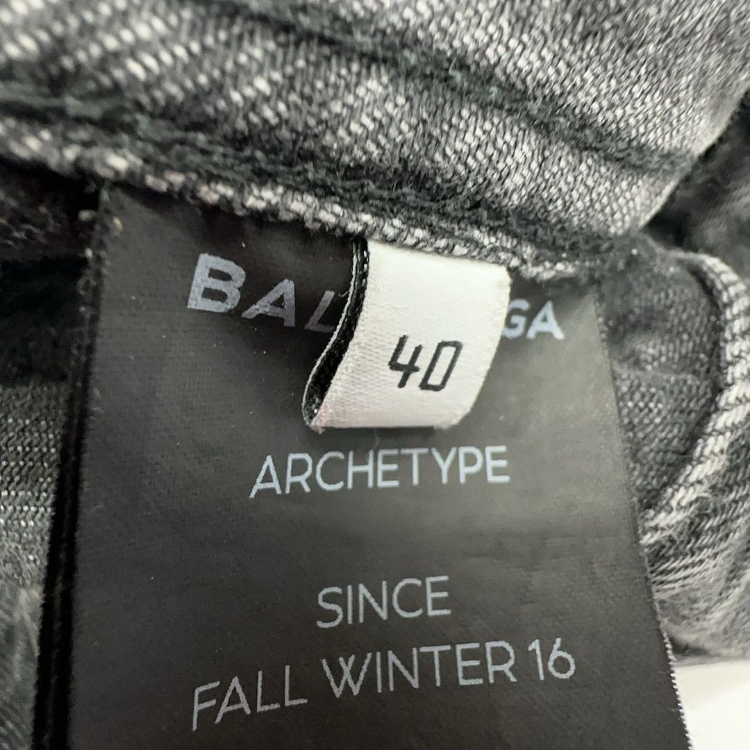 Balenciaga Balenciaga Washed Denim Jacket Size 40 Size US XXS / EU 40 - 5 Thumbnail