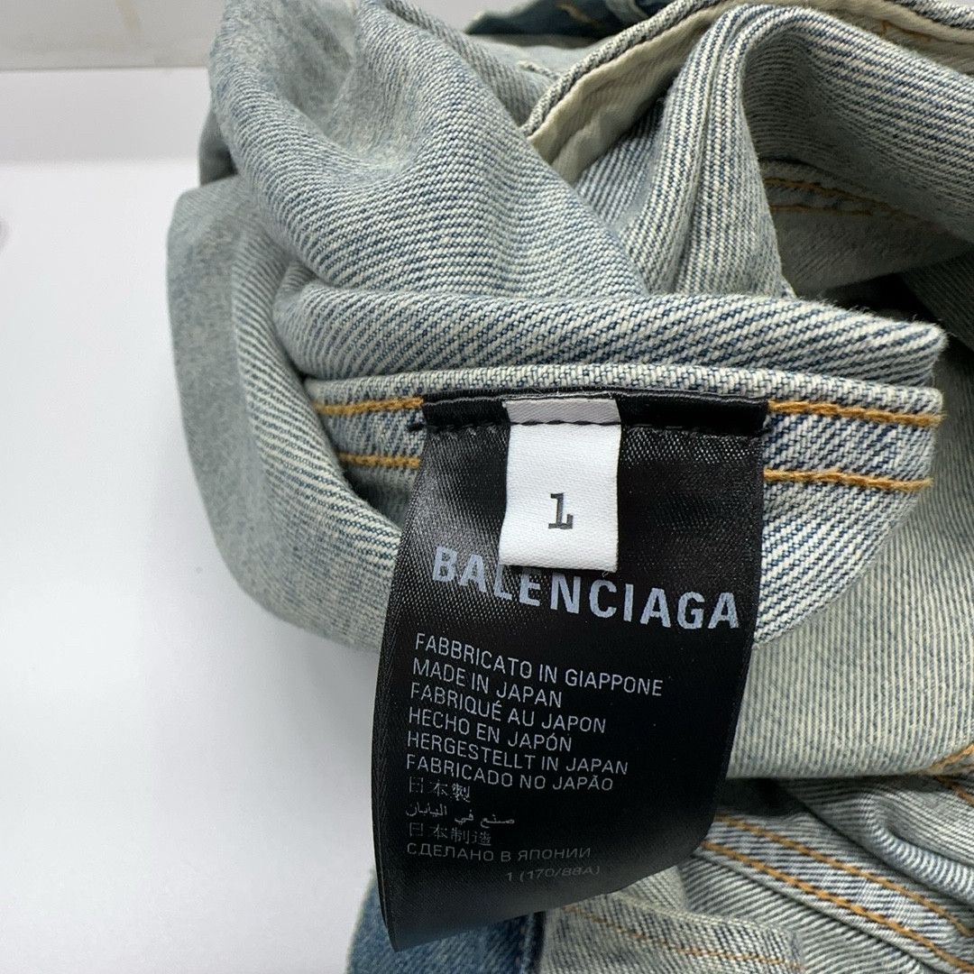 Balenciaga Balenciaga Distressed Denim Jacket Size 1 Size US S / EU 44-46 / 1 - 3 Thumbnail
