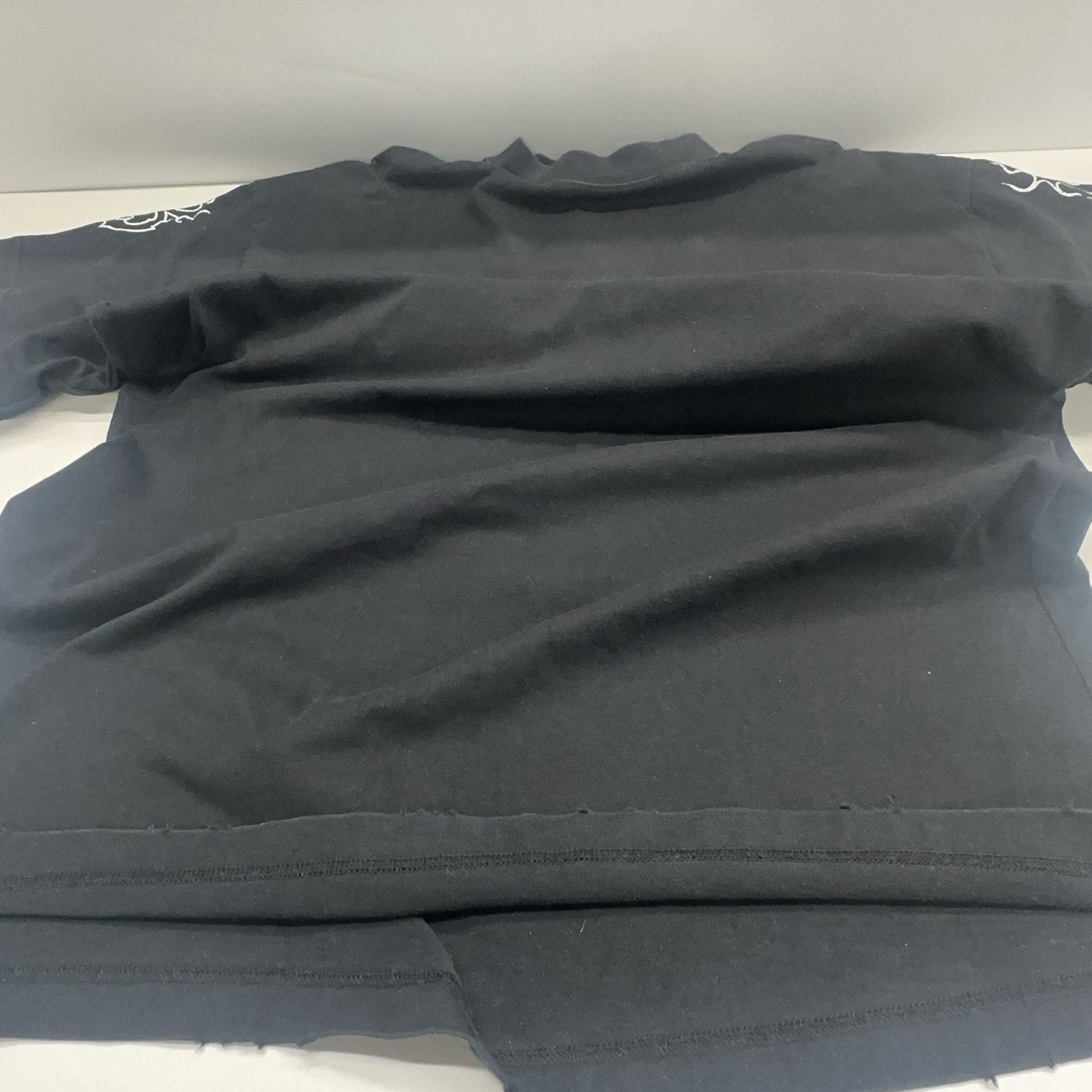 Balenciaga Balenciaga Gothic Logo T-Shirt Size L Size US L / EU 52-54 / 3 - 7 Thumbnail