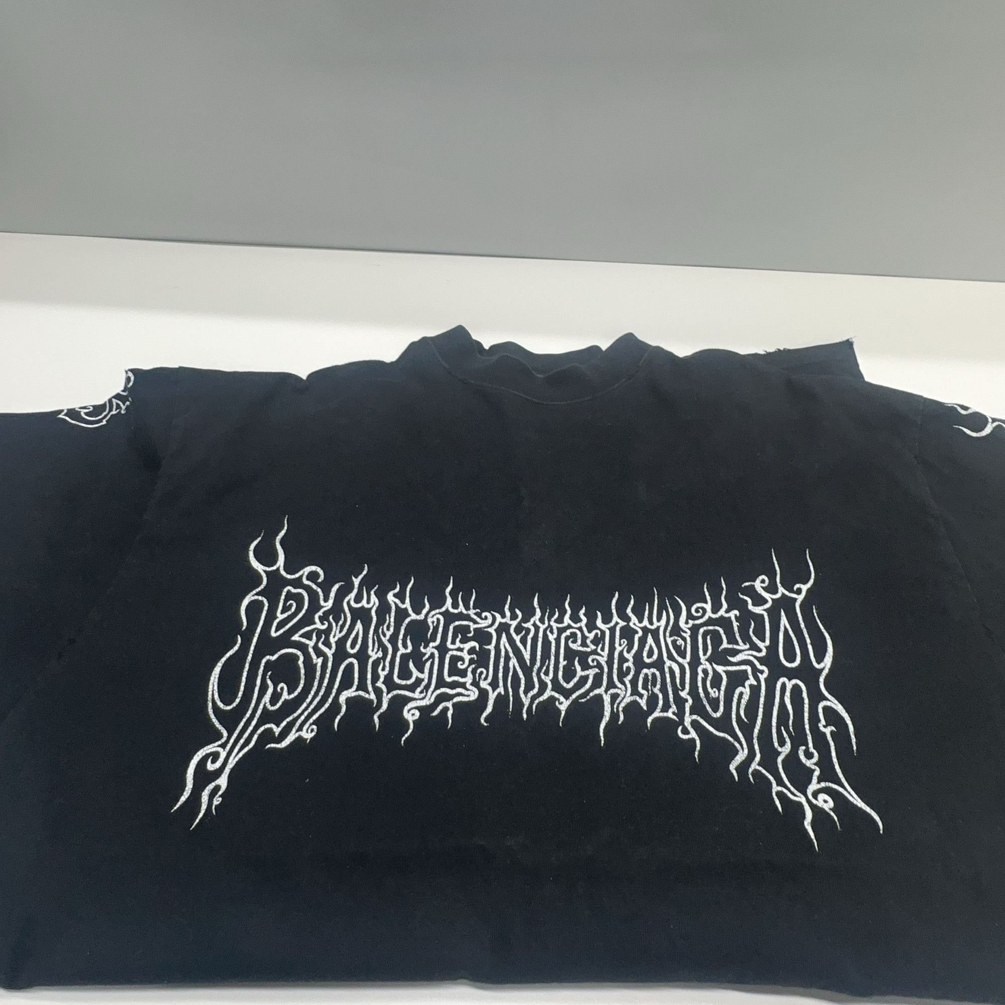 Balenciaga Balenciaga Gothic Logo T-Shirt Size L Size US L / EU 52-54 / 3 - 8 Thumbnail