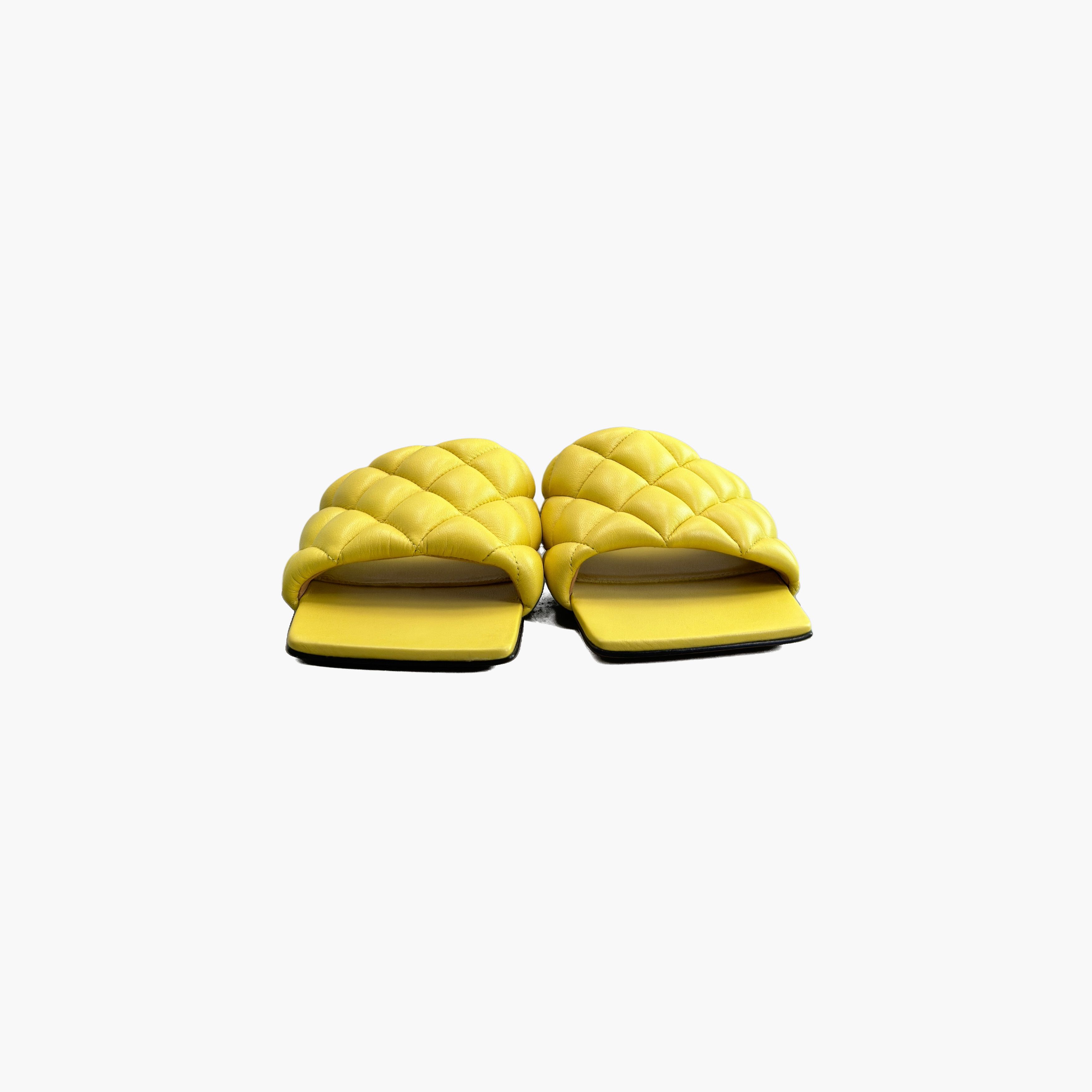Bottega Veneta Bottega Veneta Quilted Leather Sandals Size 35.5 Size US 5.5 / IT 35.5 - 5 Thumbnail