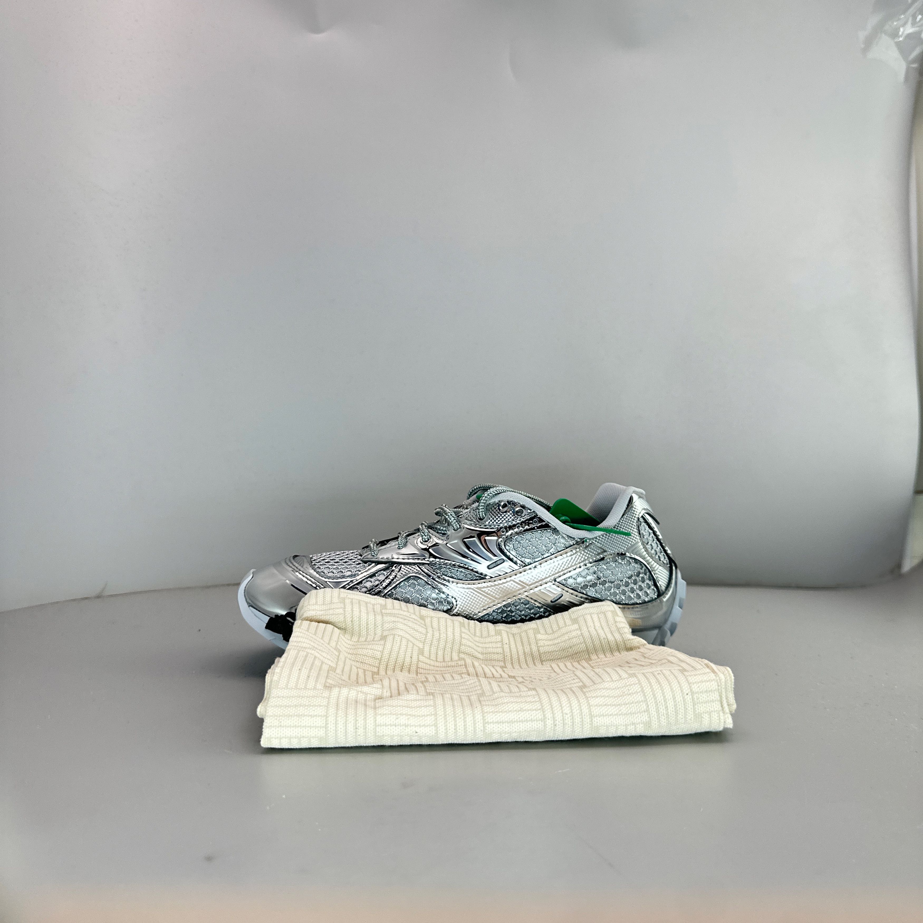 Bottega Veneta Bottega Veneta Orbit Sneakers Silver Size 37 Size US 7 / IT 37 - 10 Thumbnail