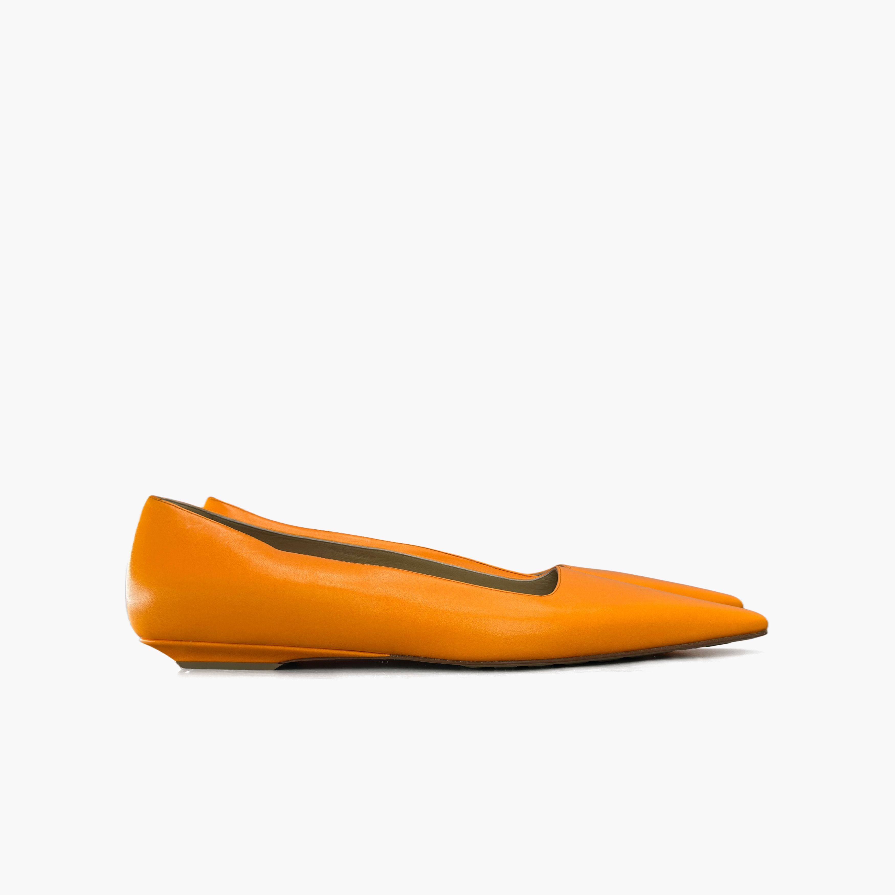 Bottega Veneta Bottega Veneta Orange Pointed Leather Flats Size 38 Size US 8 / IT 38 - 4 Thumbnail