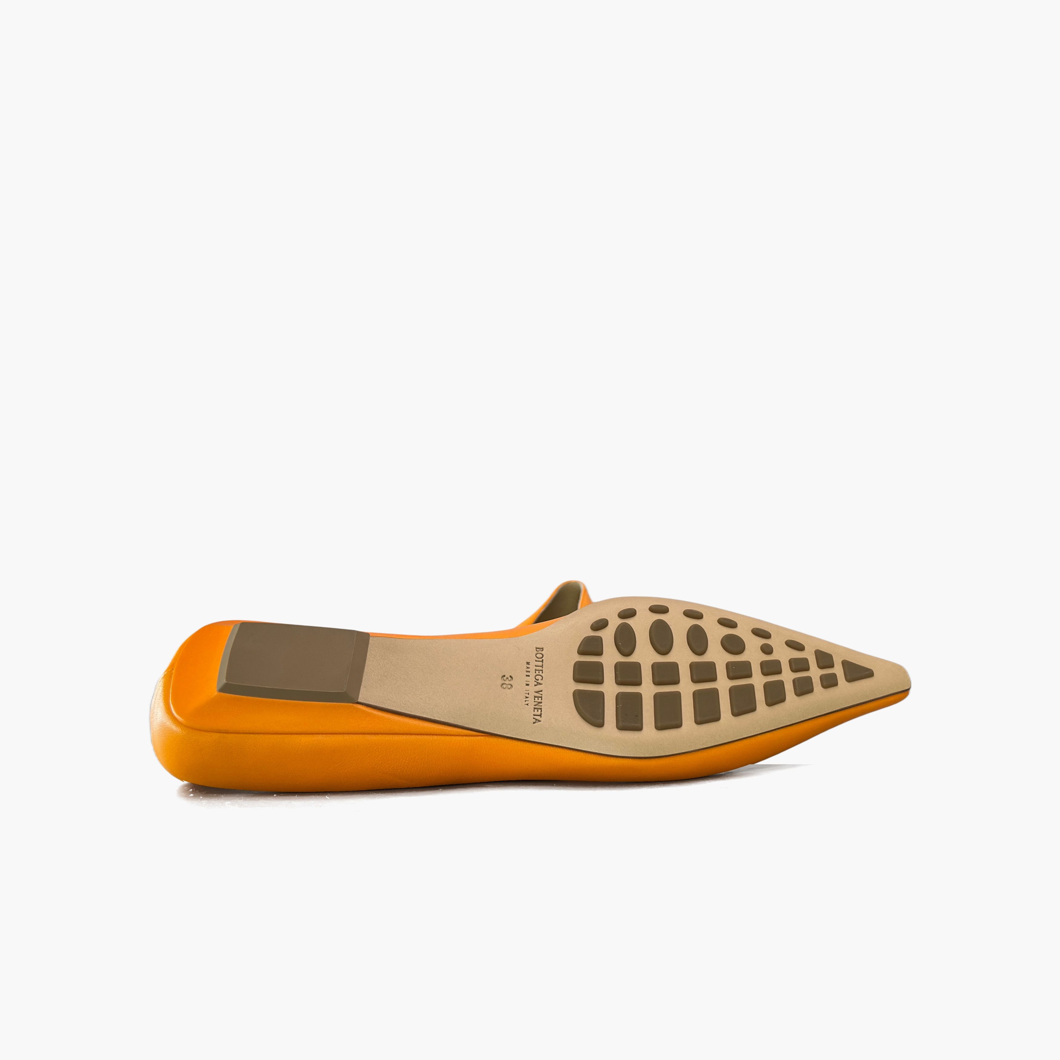 Bottega Veneta Bottega Veneta Orange Pointed Leather Flats Size 38 Size US 8 / IT 38 - 7 Thumbnail