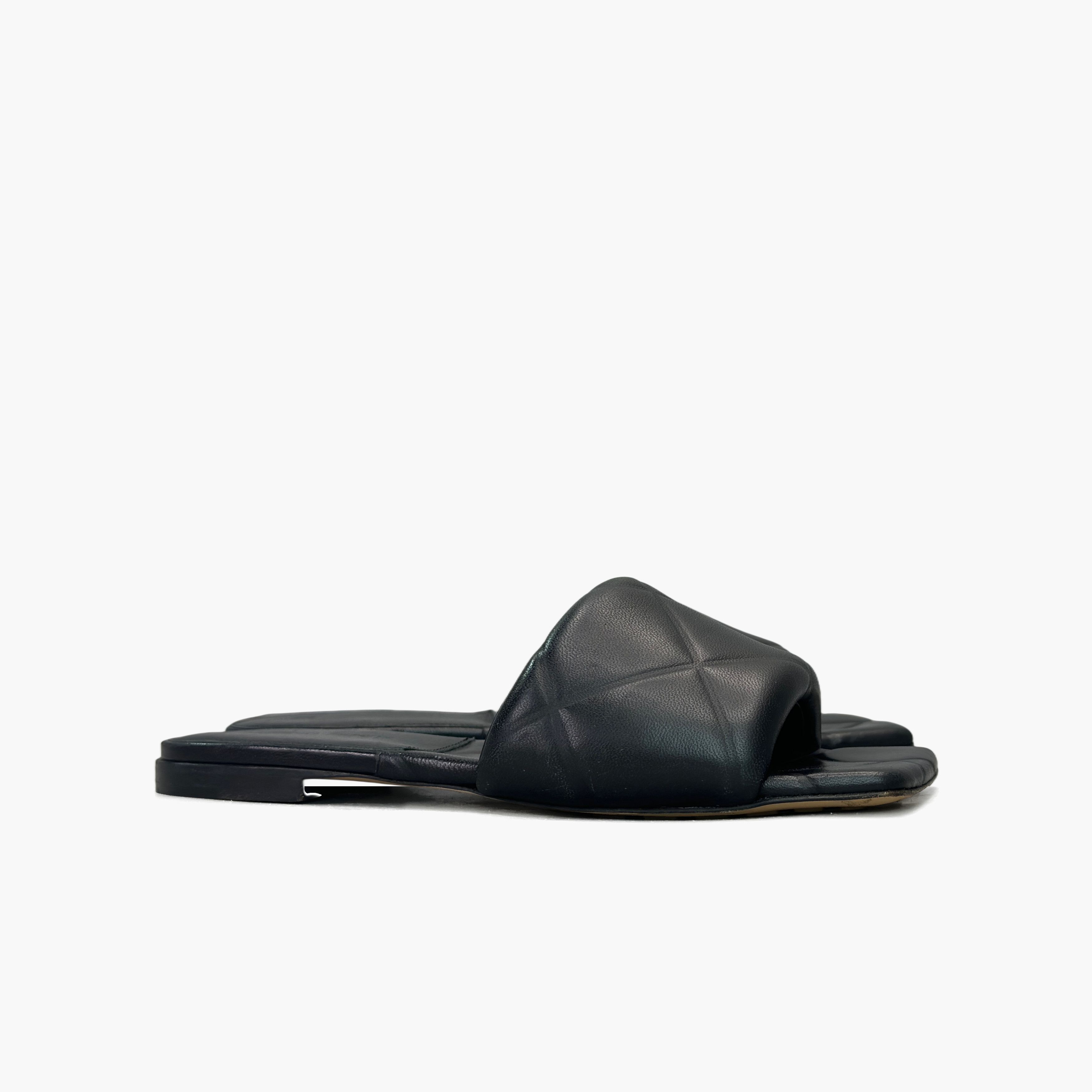 Bottega Veneta Bottega Veneta Lido Quilted Leather Sandals Size 37 Size US 7 / IT 37 - 4 Thumbnail