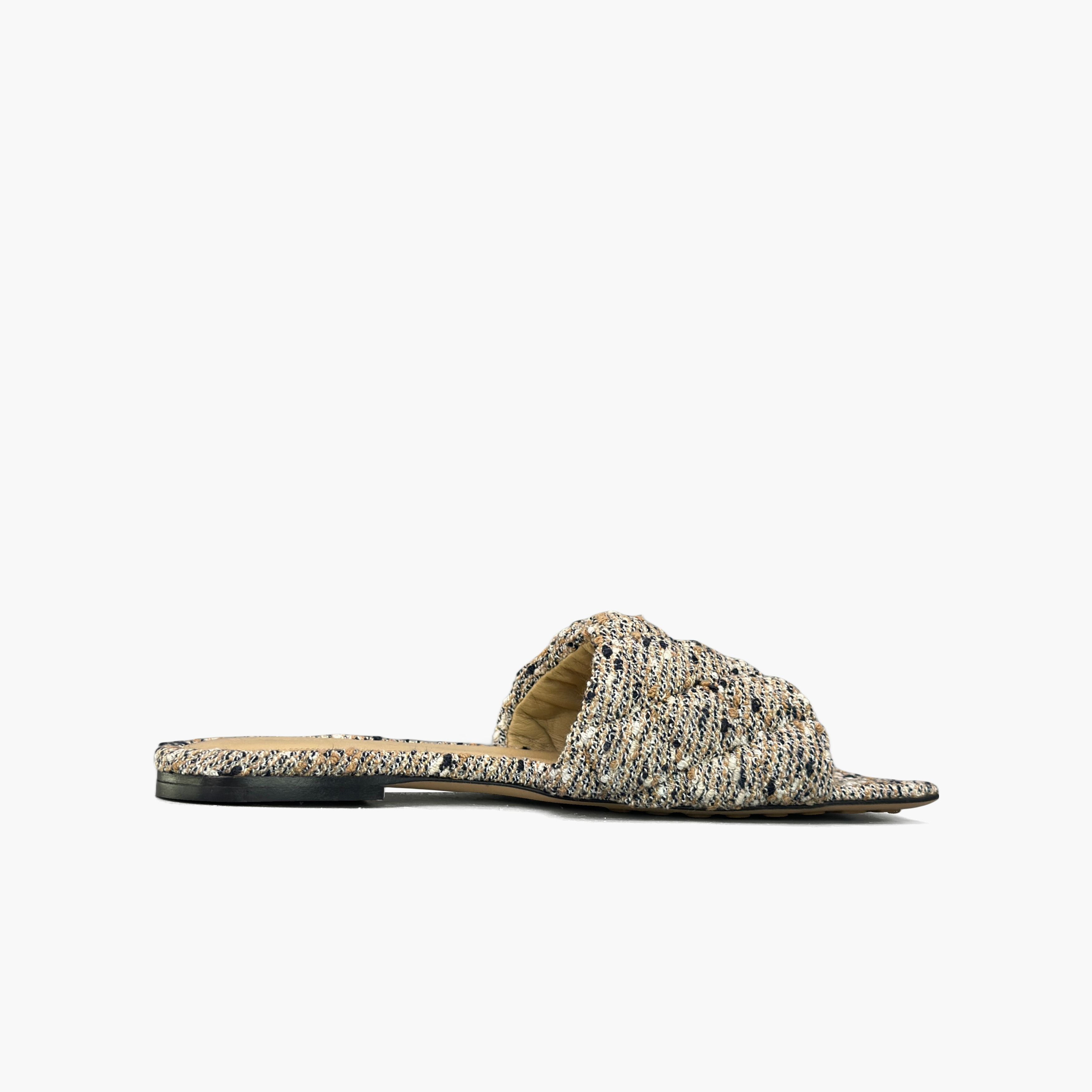 Bottega Veneta Bottega Veneta Padded Tweed Slides Size 36 Size US 6 / IT 36 - 2 Thumbnail