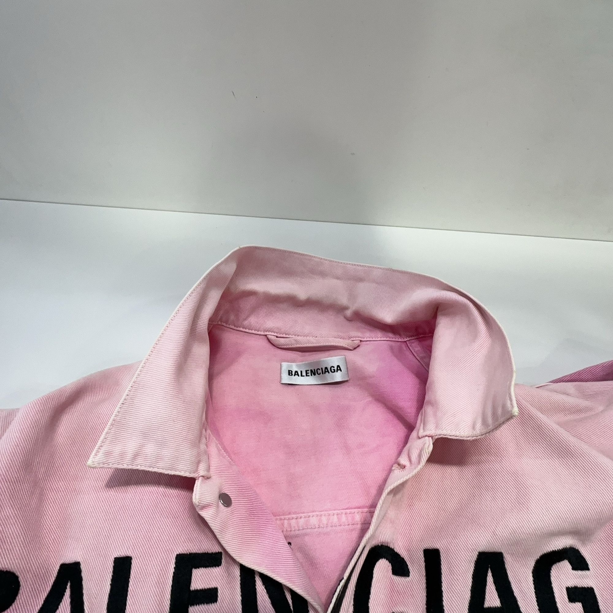 Balenciaga Balenciaga Pink Logo Denim Jacket Size 34 Size XXS / US 00 / IT 34 - 6 Thumbnail