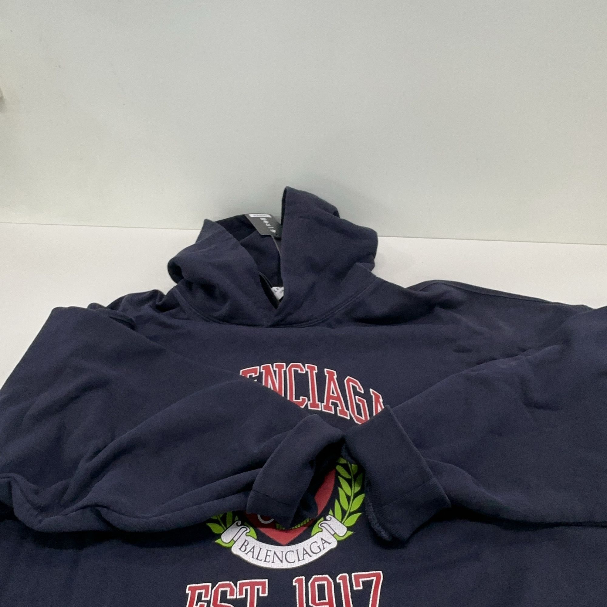Balenciaga Balenciaga 1917 Crest Hoodie Size XL Size US XL / EU 56 / 4 - 7 Thumbnail