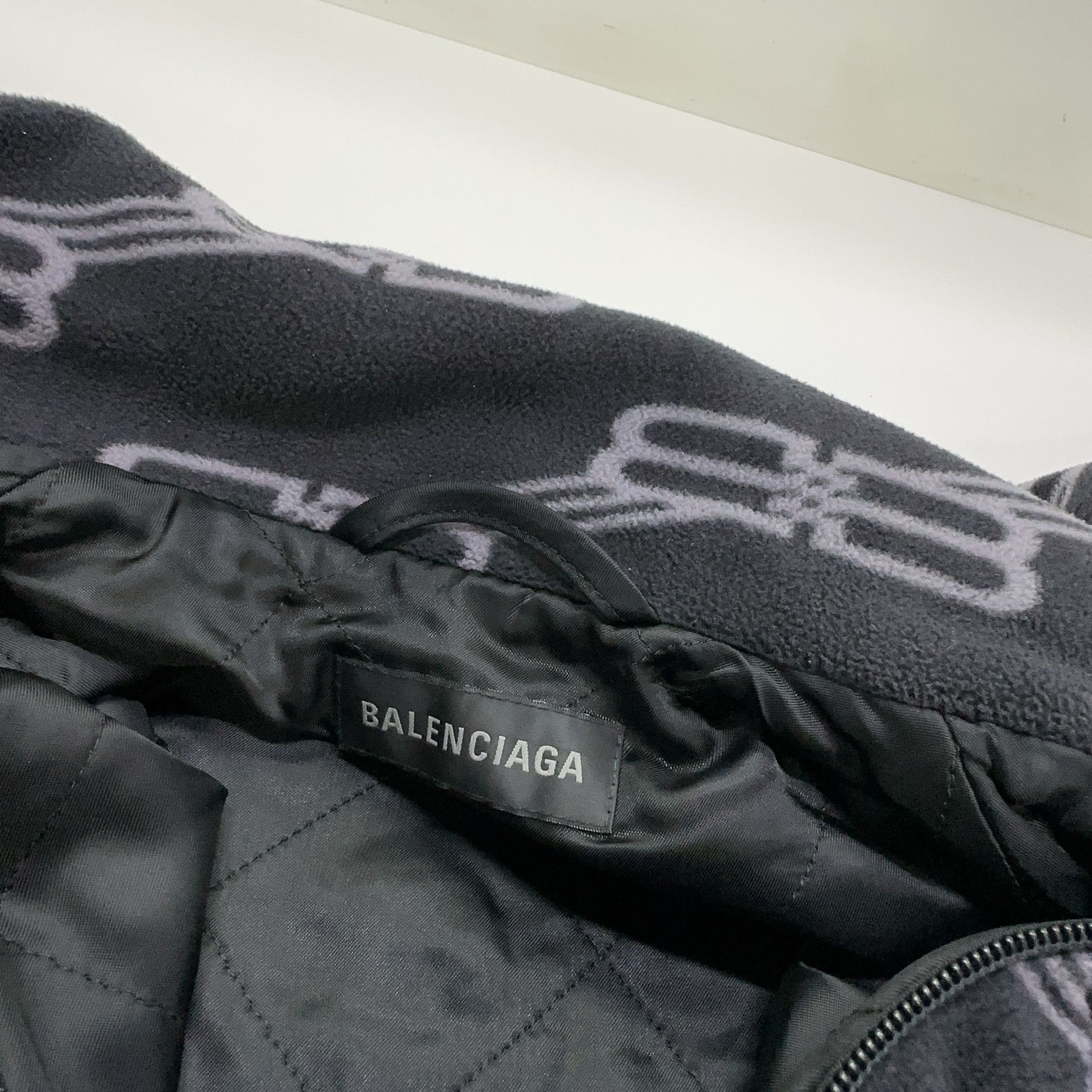 Balenciaga Balenciaga Logo Fleece Zip Jacket Size 46 Size US S / EU 44-46 / 1 - 4 Thumbnail